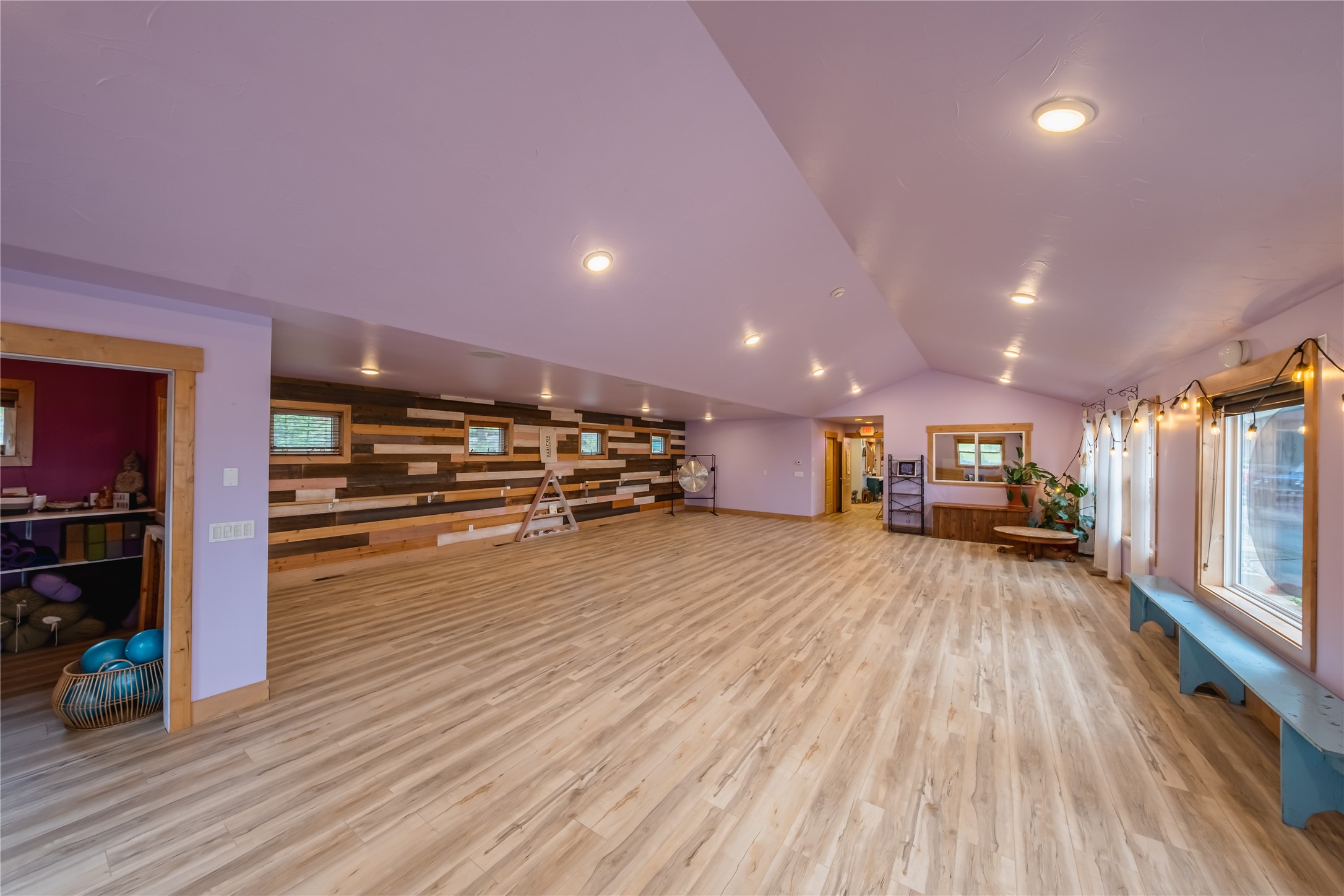 77 Deer Creek Road
