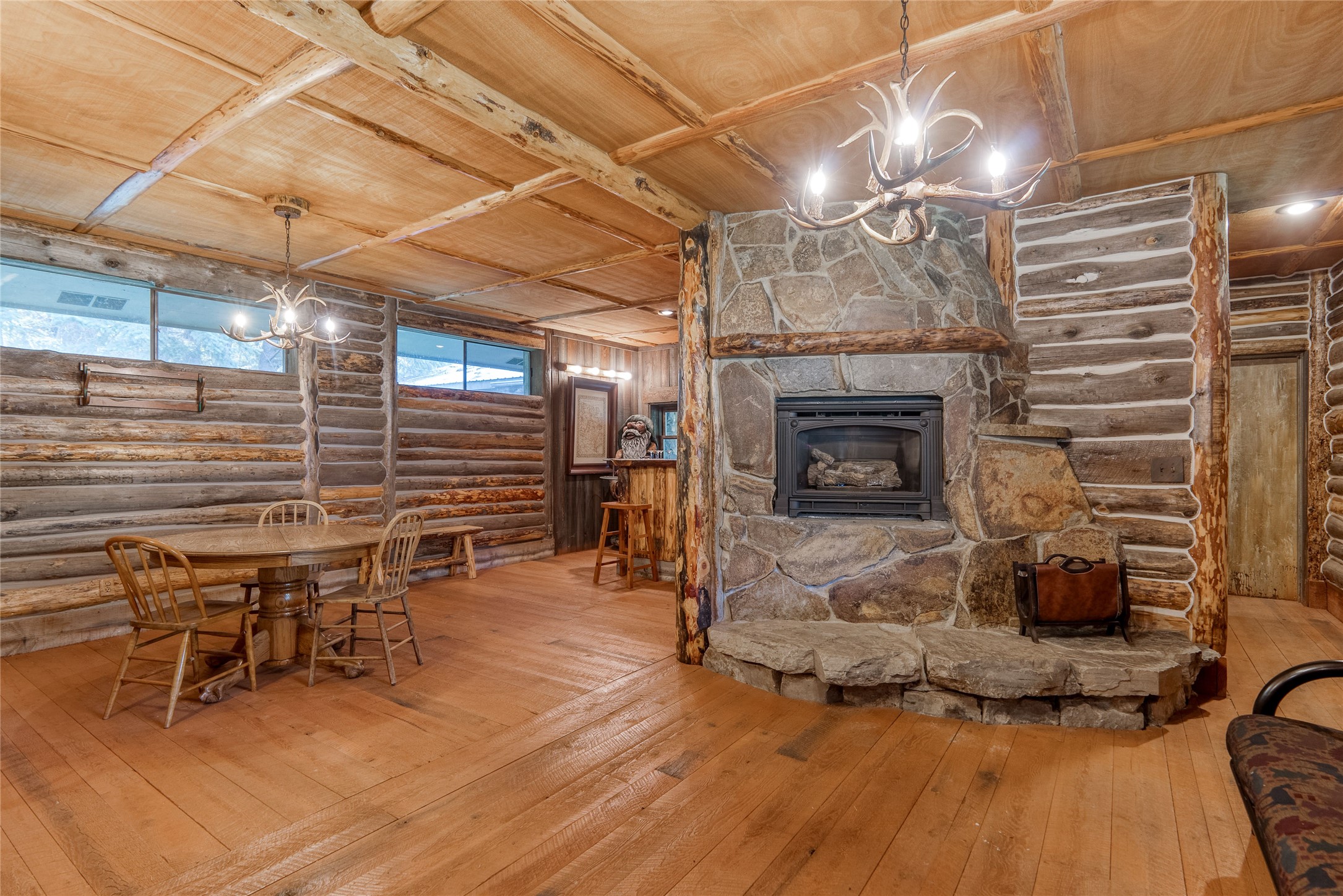 7450 Highway 2 E