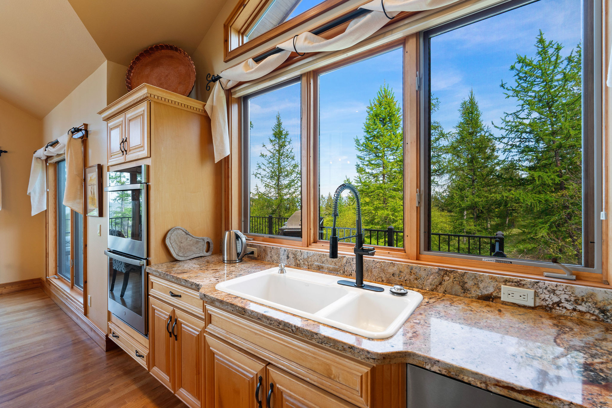 550 Blacktail Heights