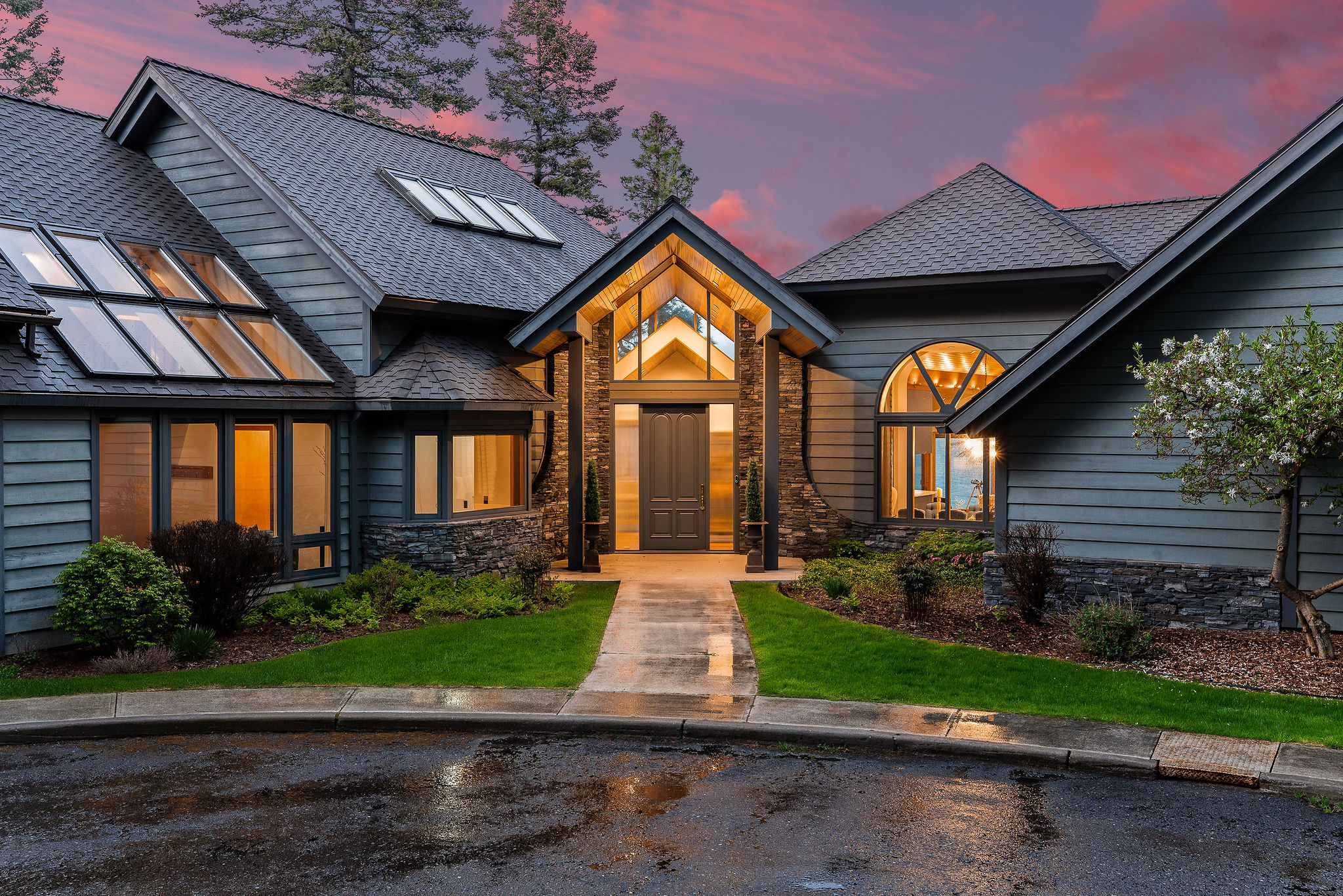 275 Tamarack Terrace