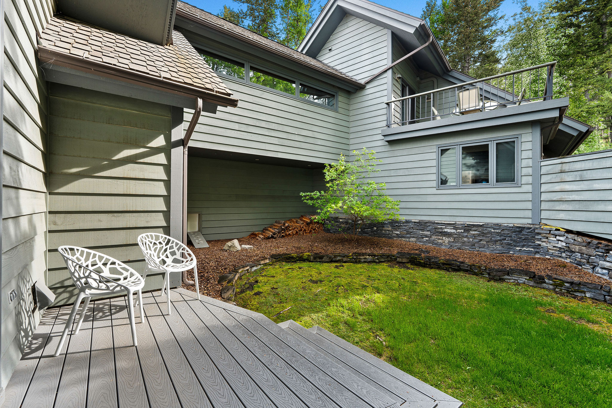275 Tamarack Terrace