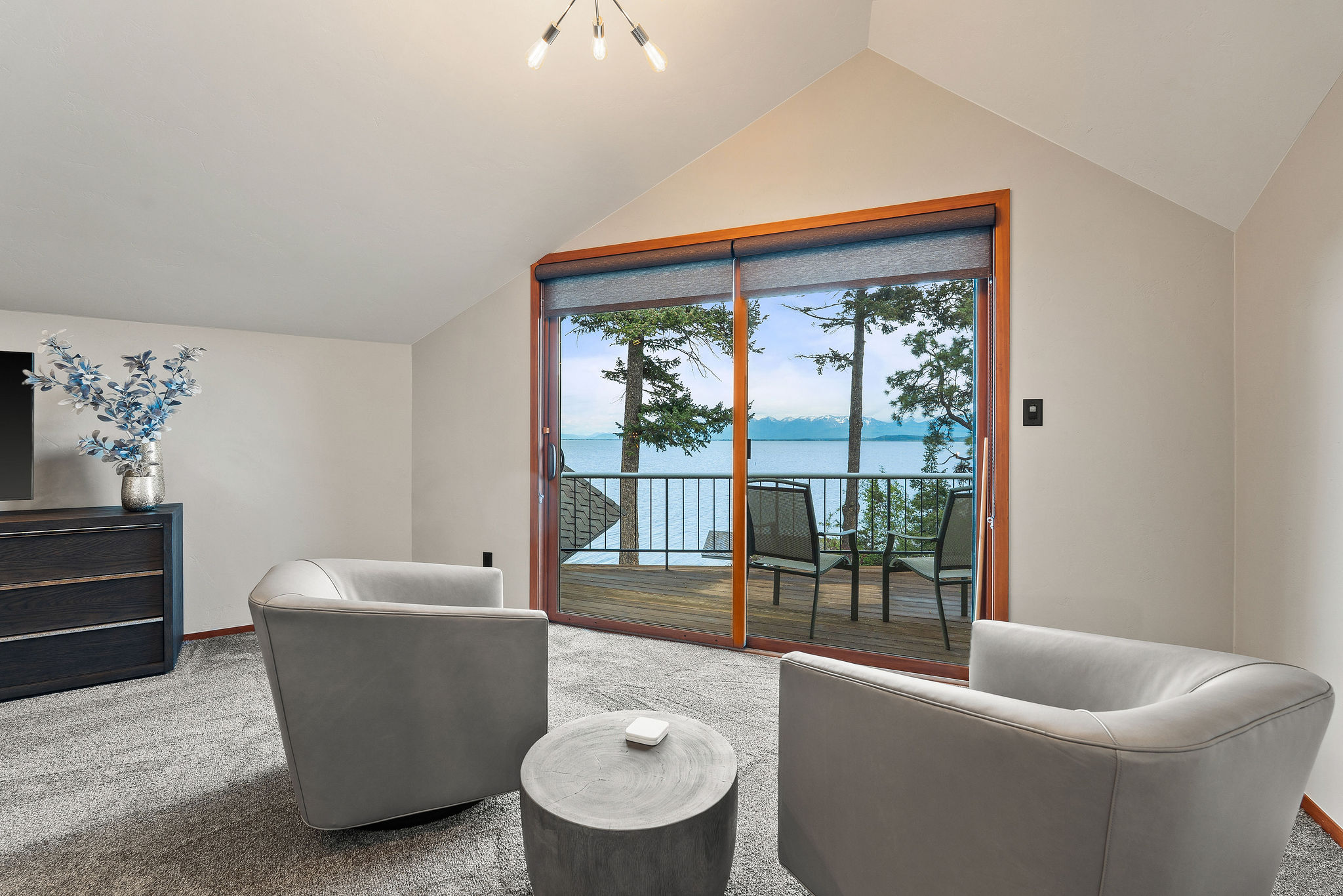 275 Tamarack Terrace