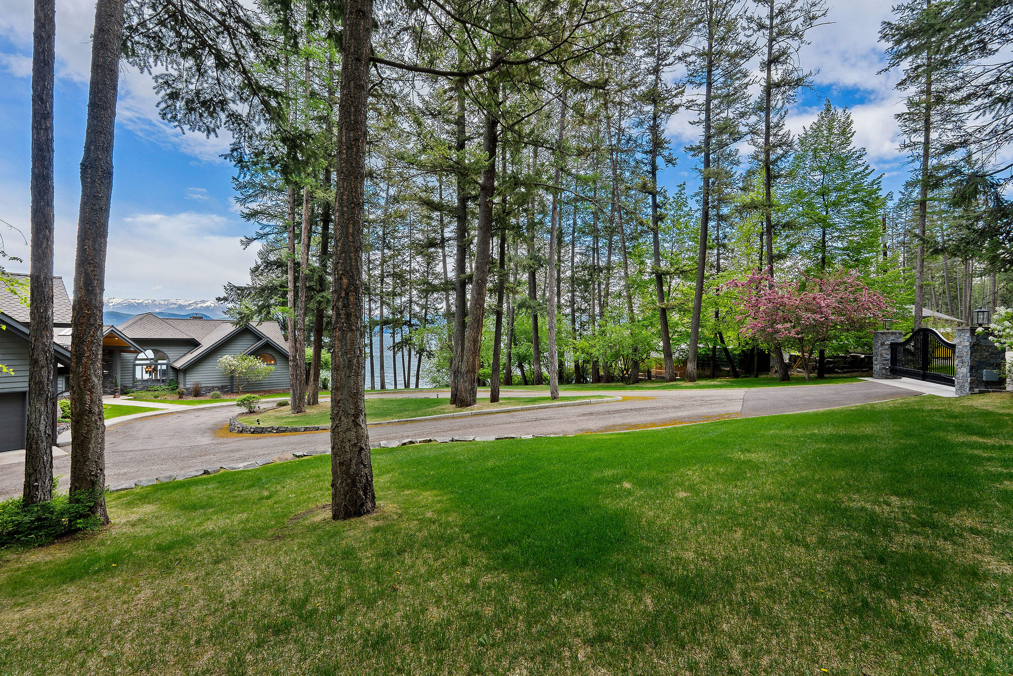 275 Tamarack Terrace
