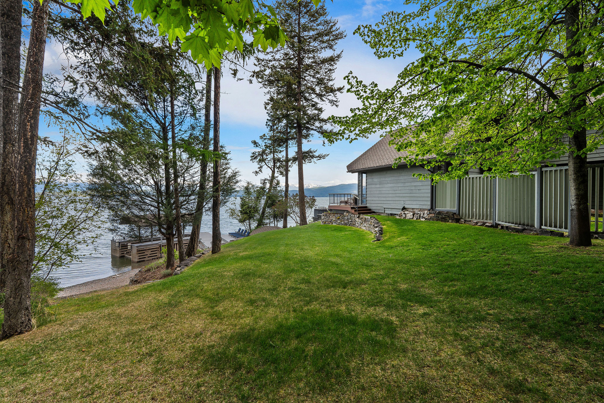275 Tamarack Terrace