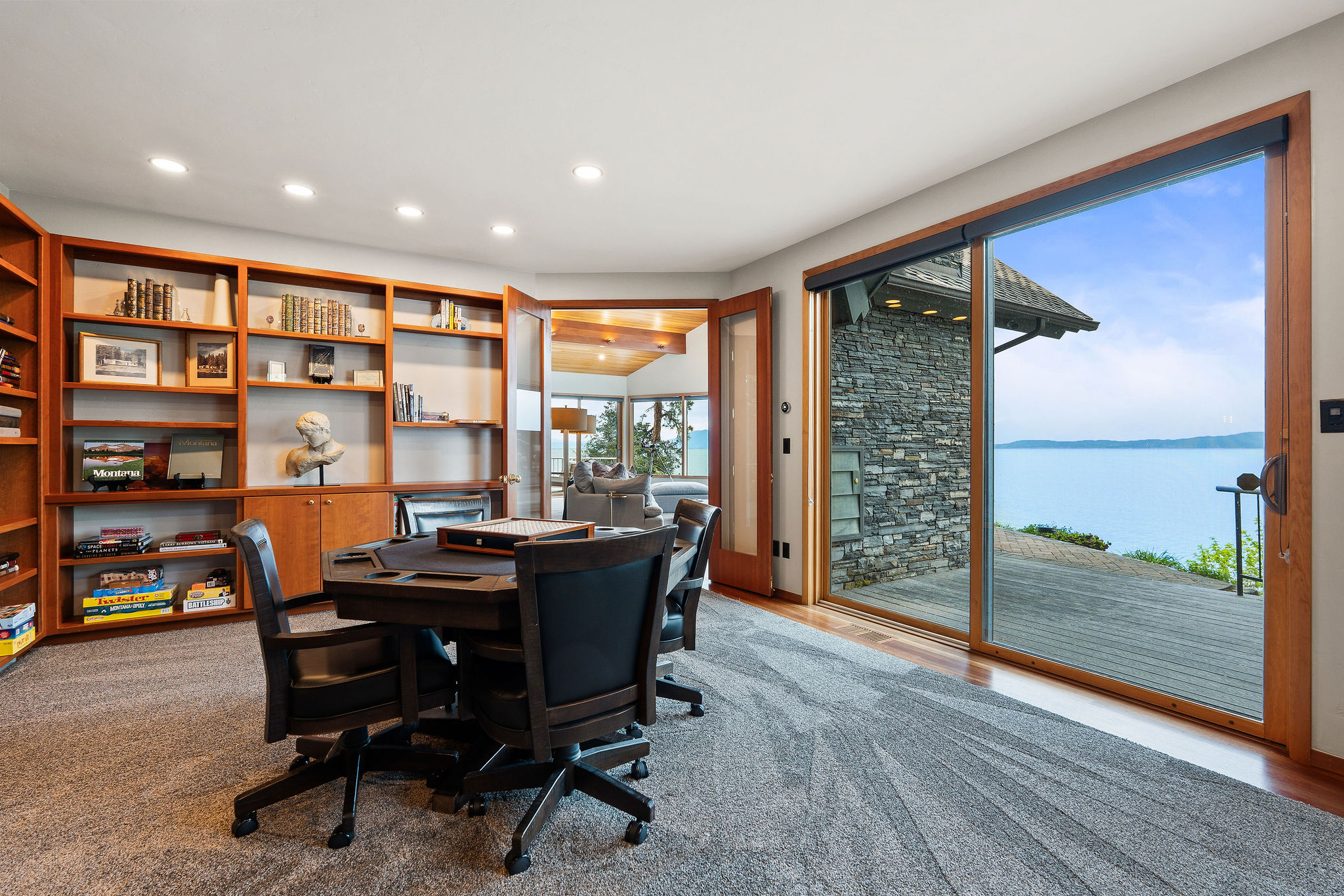 275 Tamarack Terrace