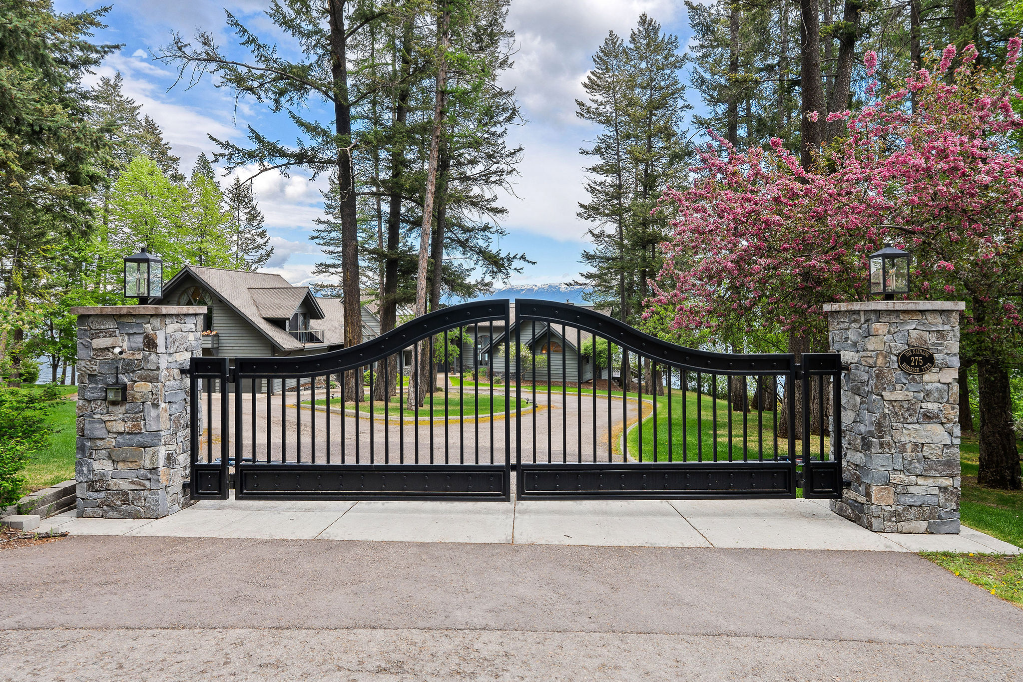 275 Tamarack Terrace