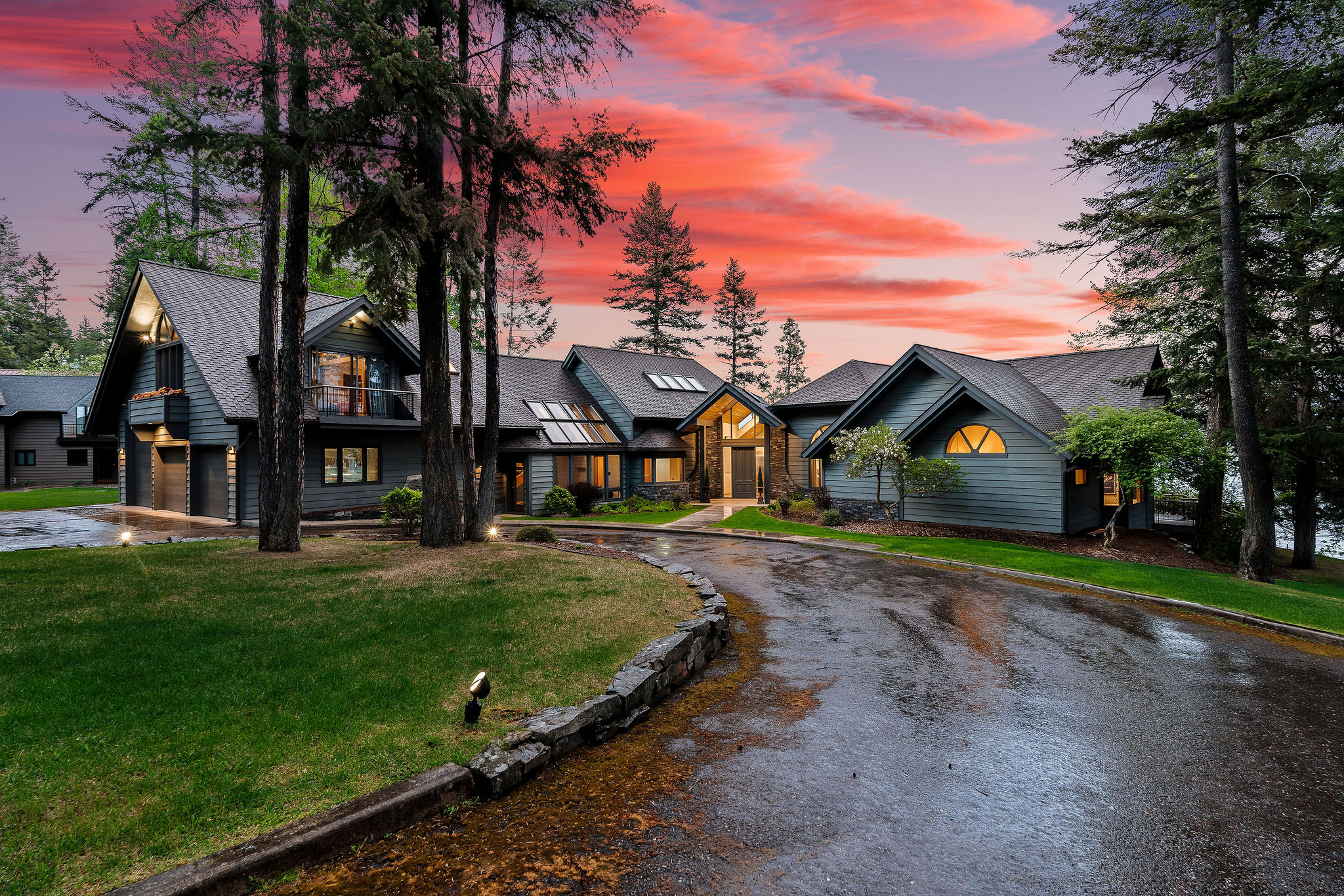 275 Tamarack Terrace