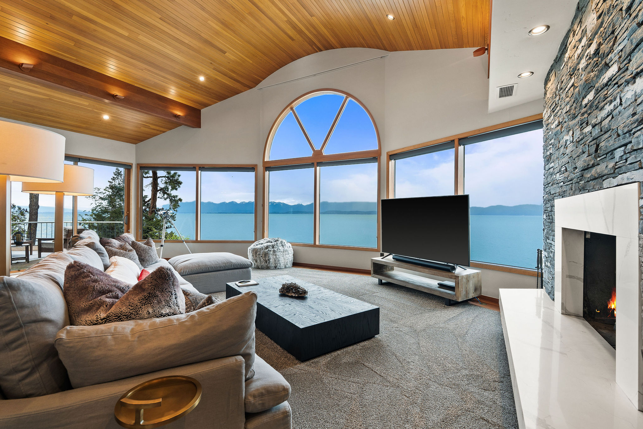 275 Tamarack Terrace