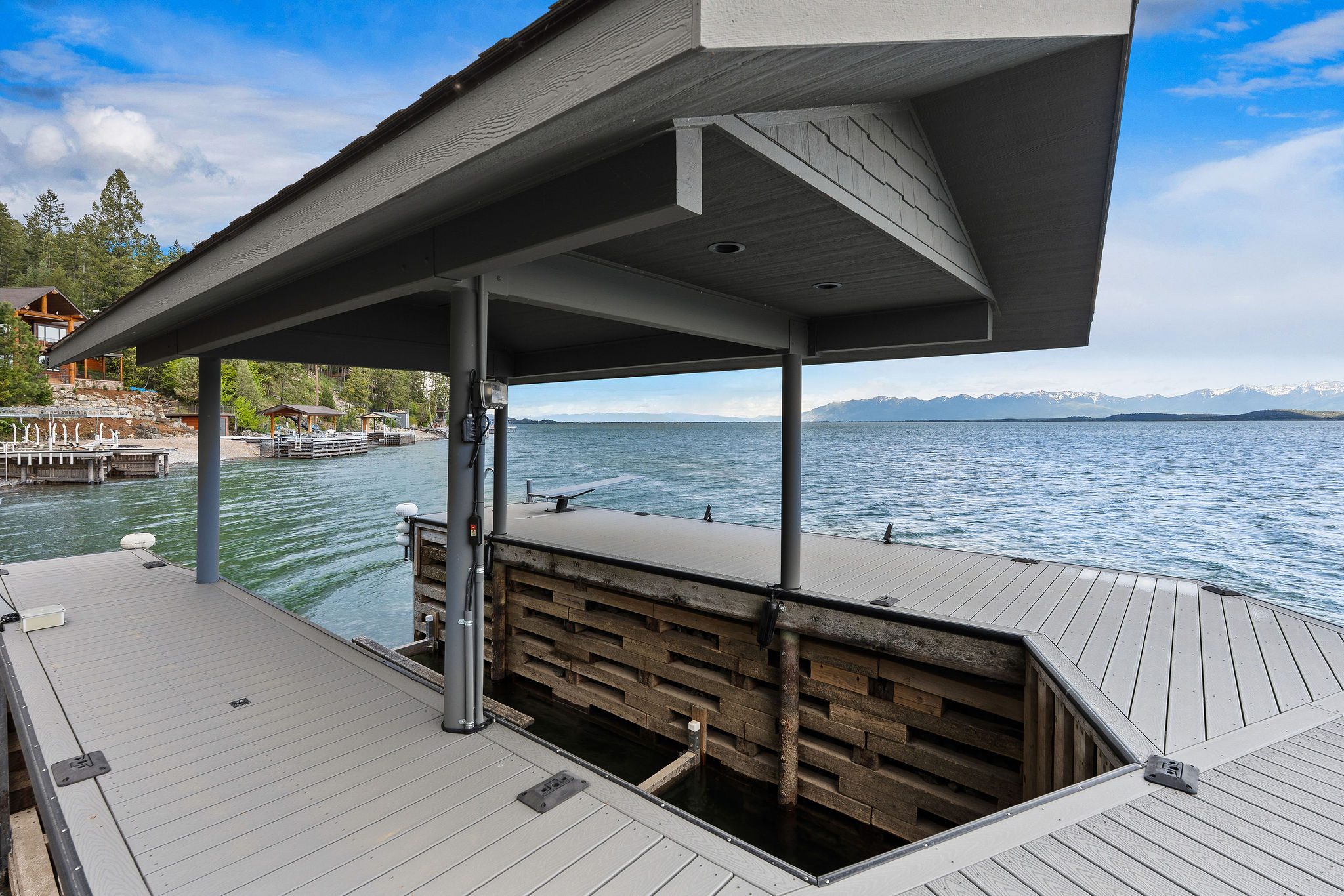 275 Tamarack Terrace