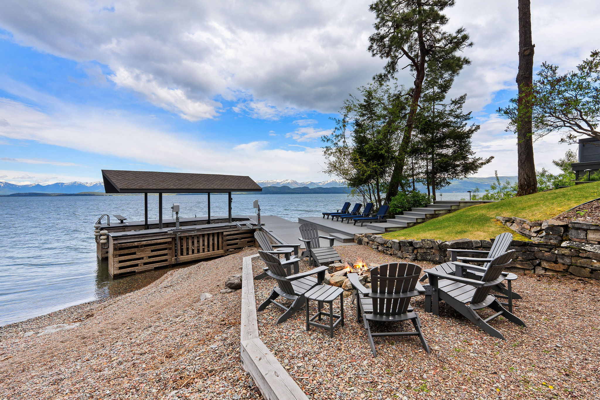 275 Tamarack Terrace