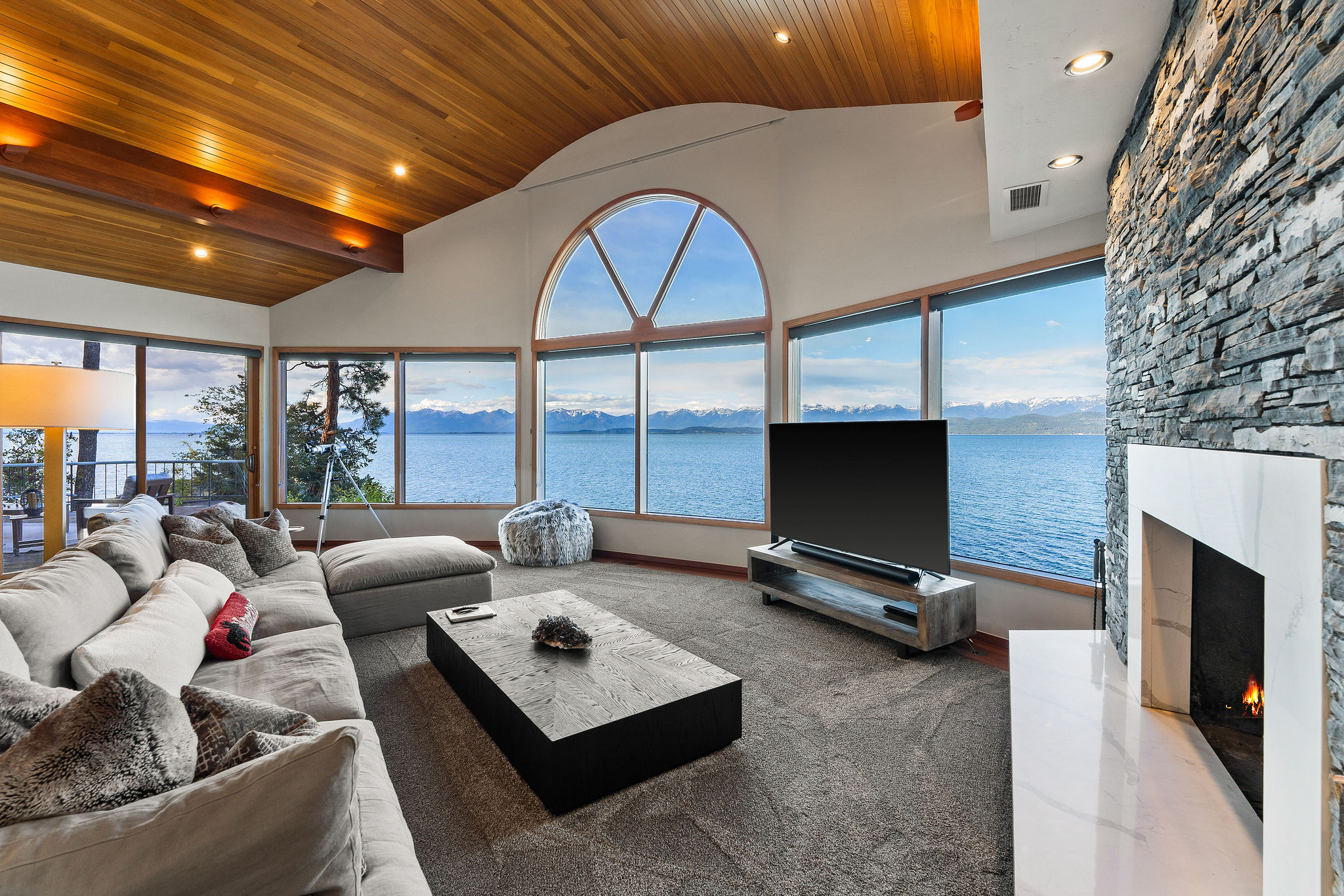 275 Tamarack Terrace