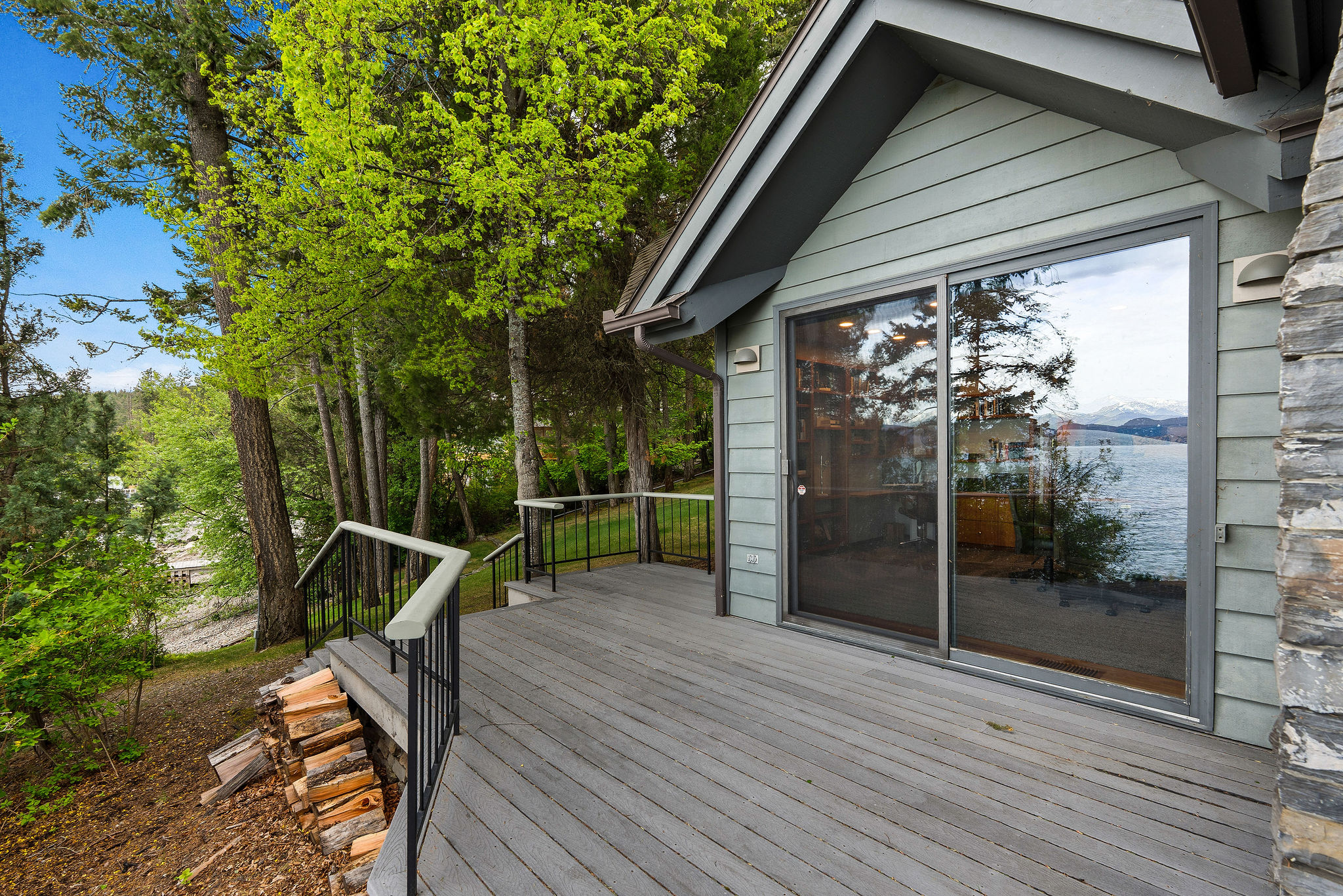 275 Tamarack Terrace