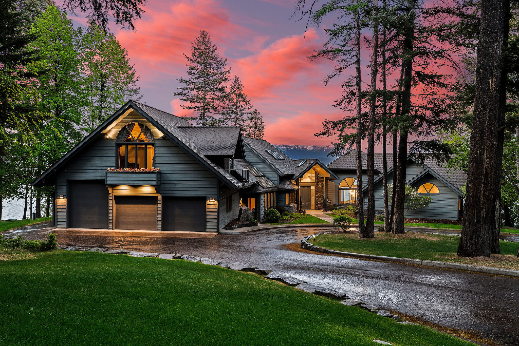 275 Tamarack Terrace