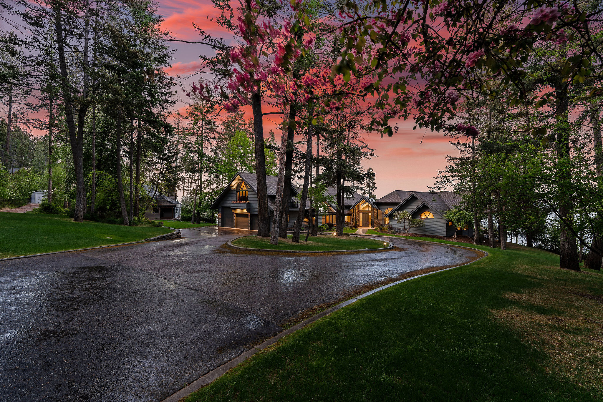 275 Tamarack Terrace