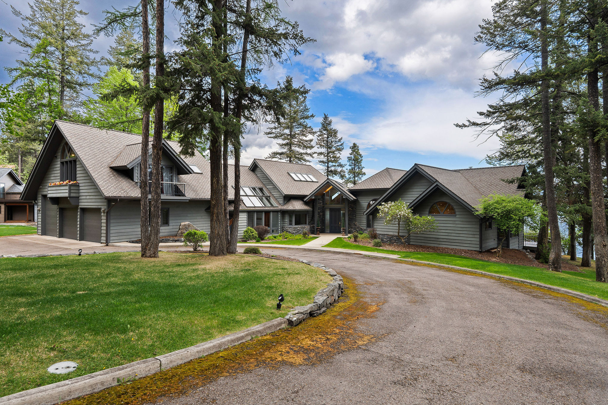 275 Tamarack Terrace