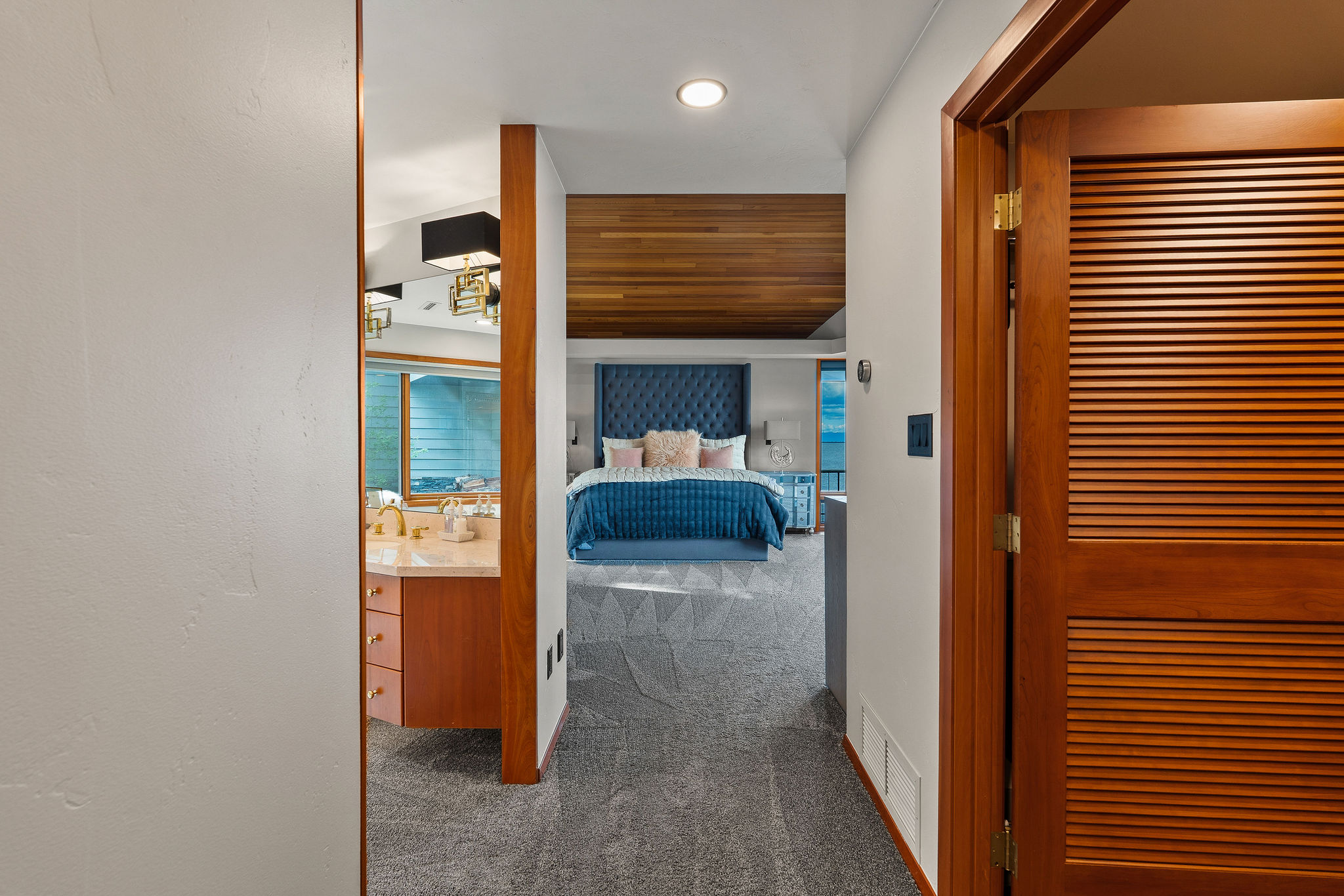 275 Tamarack Terrace