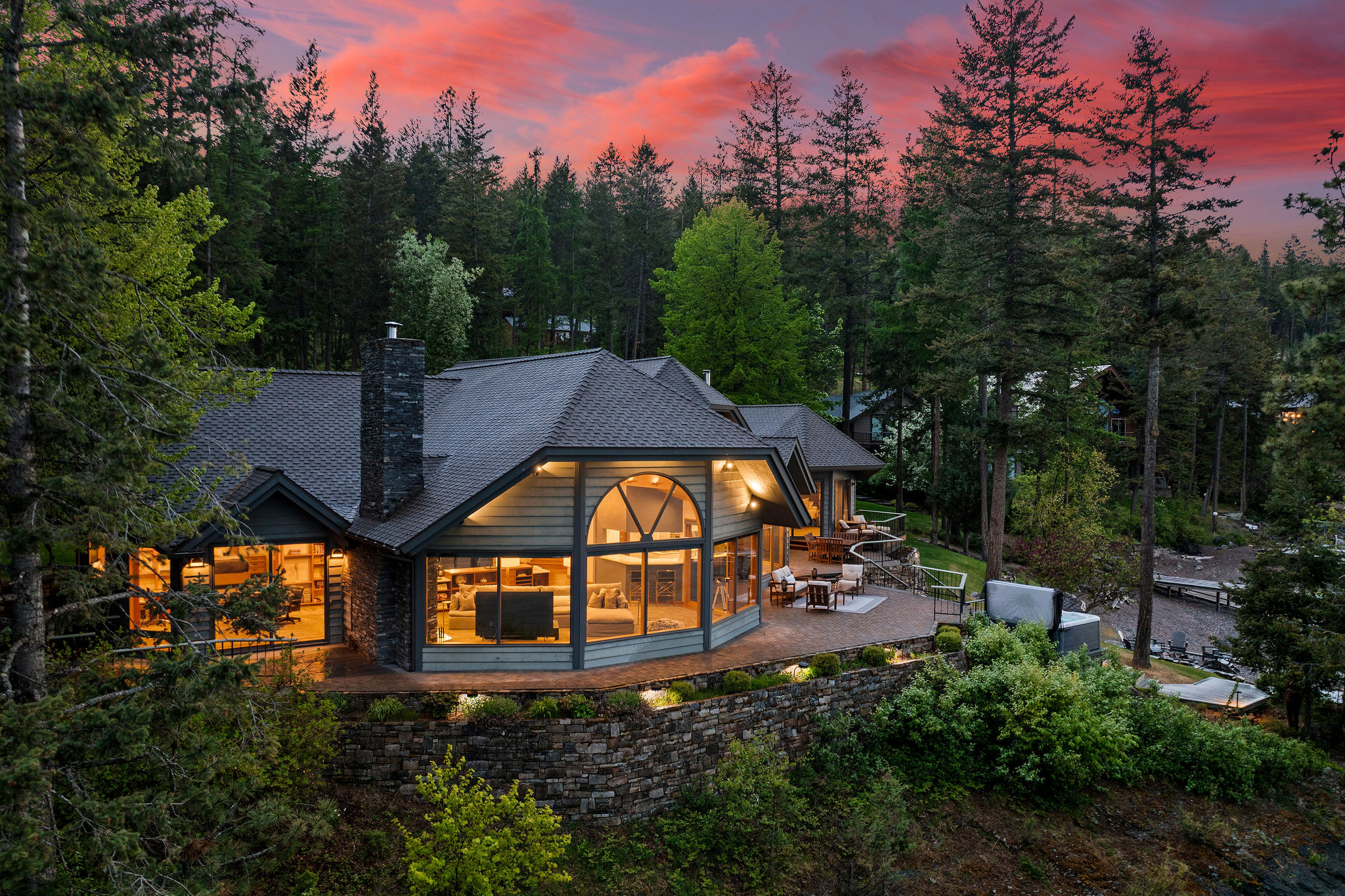 275 Tamarack Terrace