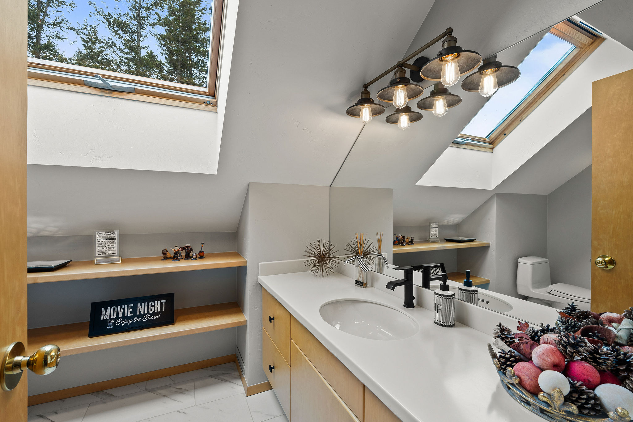 275 Tamarack Terrace