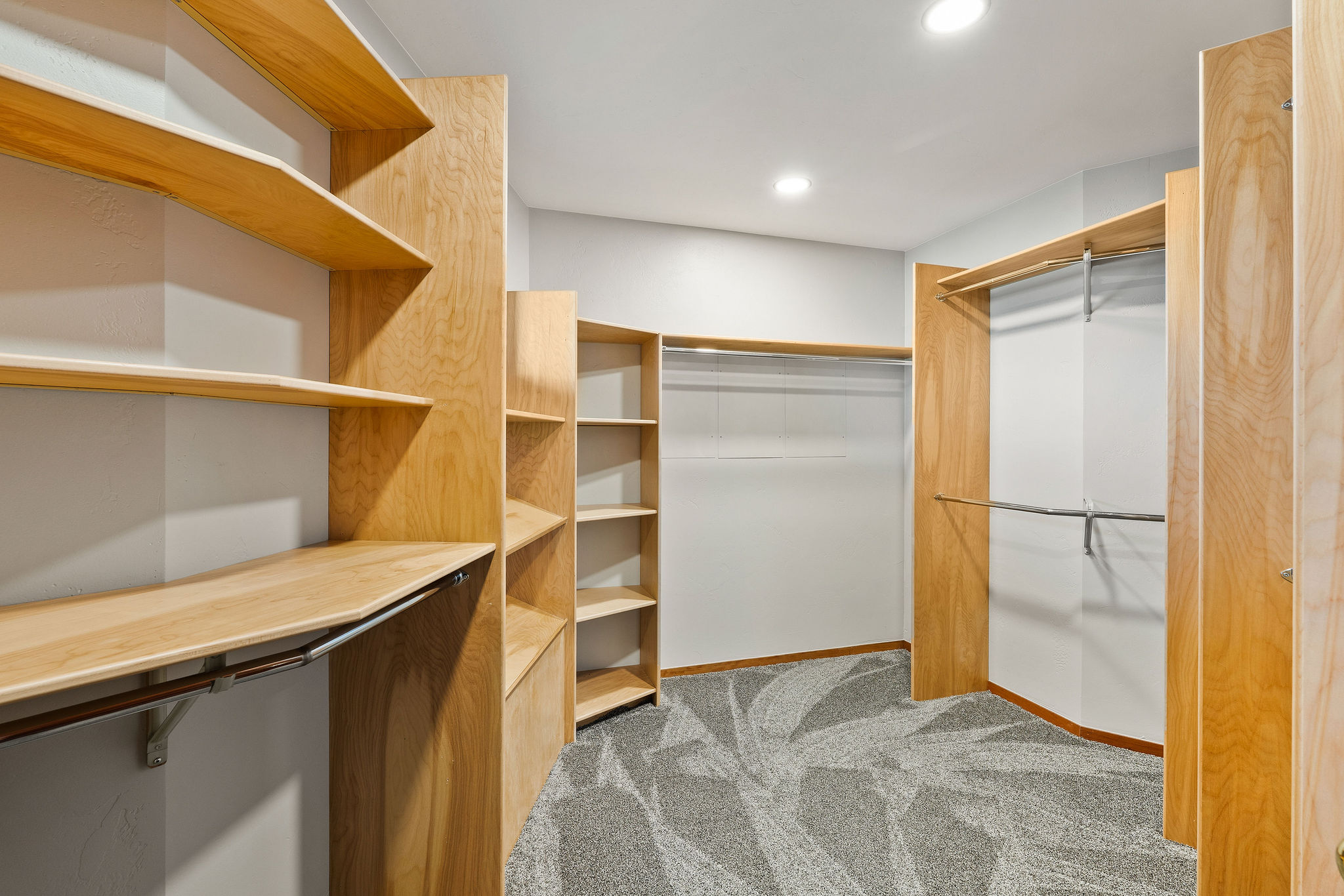 275 Tamarack Terrace