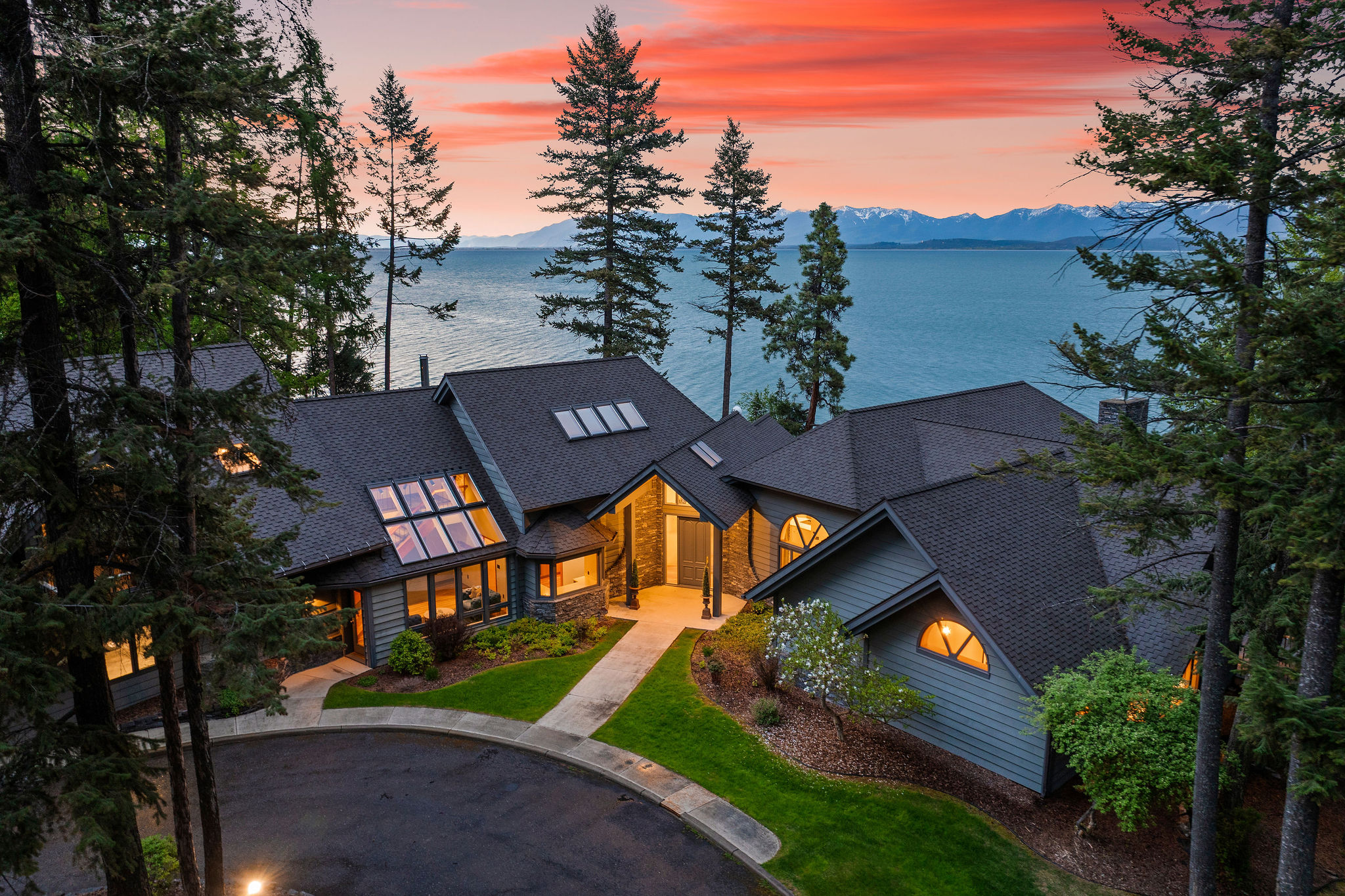 275 Tamarack Terrace