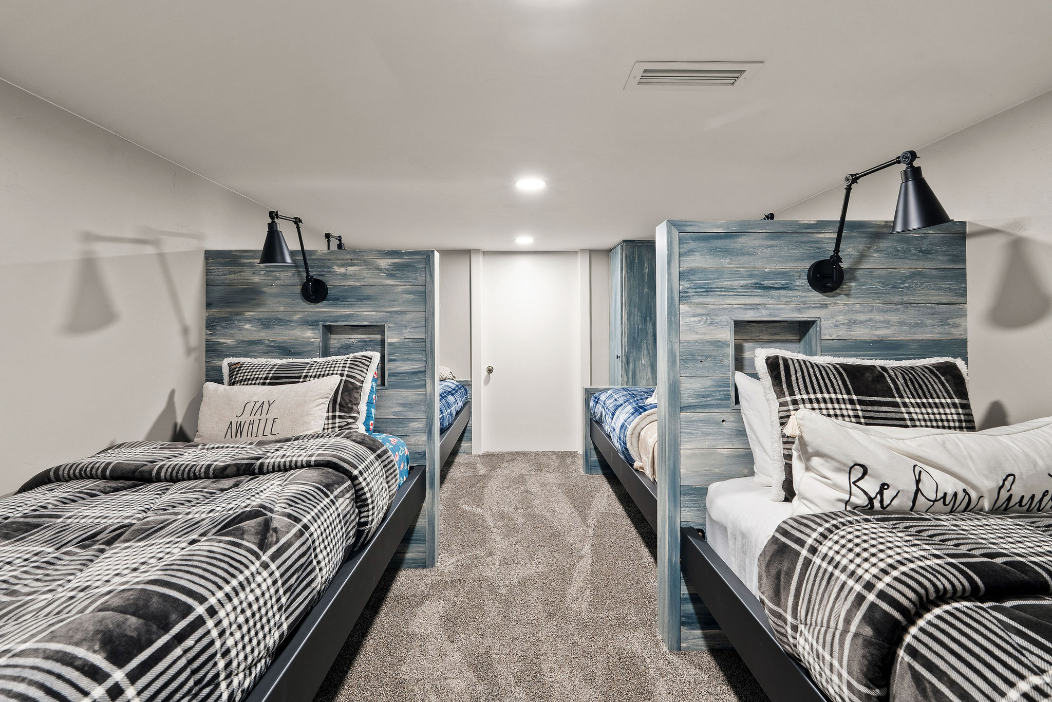 275 Tamarack Terrace