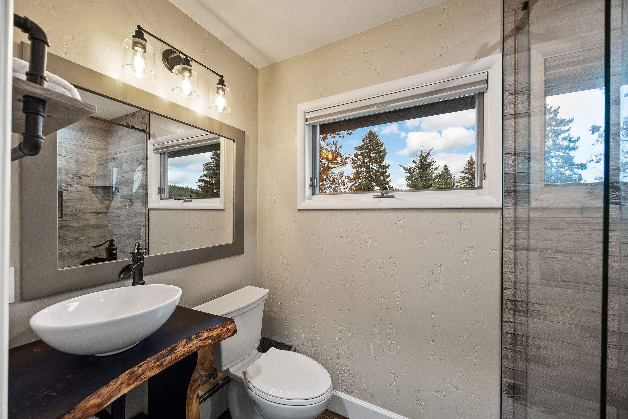 685 N Juniper Bay Road