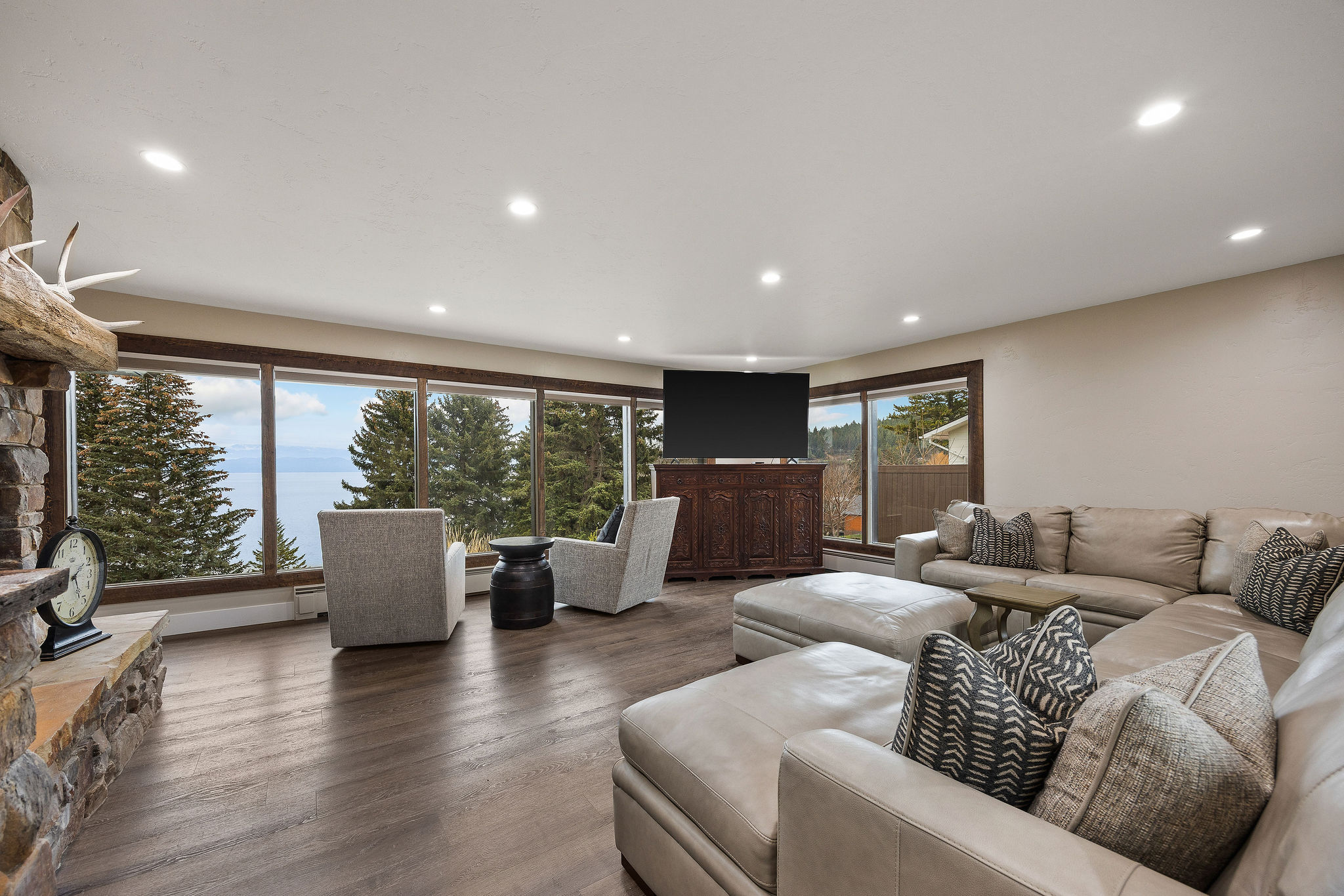 685 N Juniper Bay Road