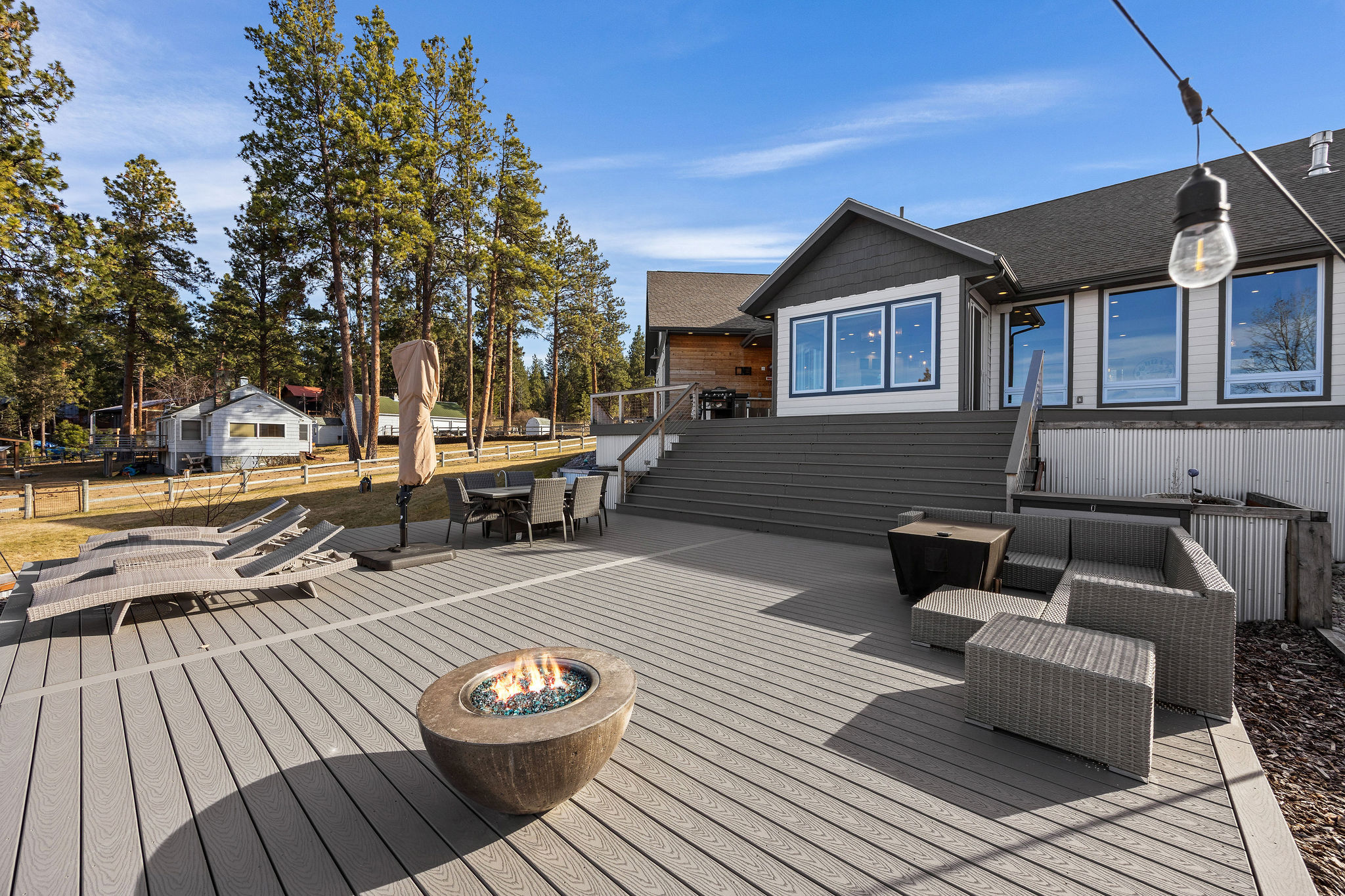 42818 La Bella Lane