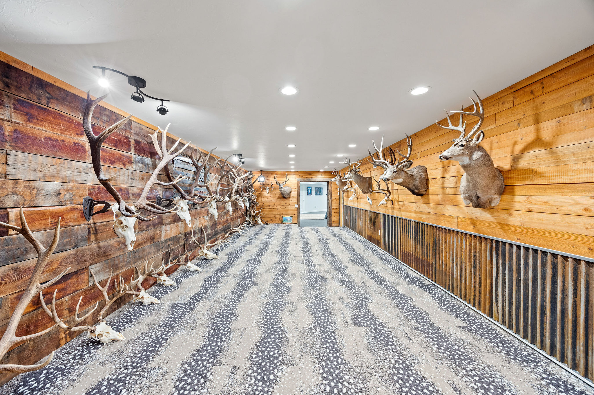 42818 La Bella Lane