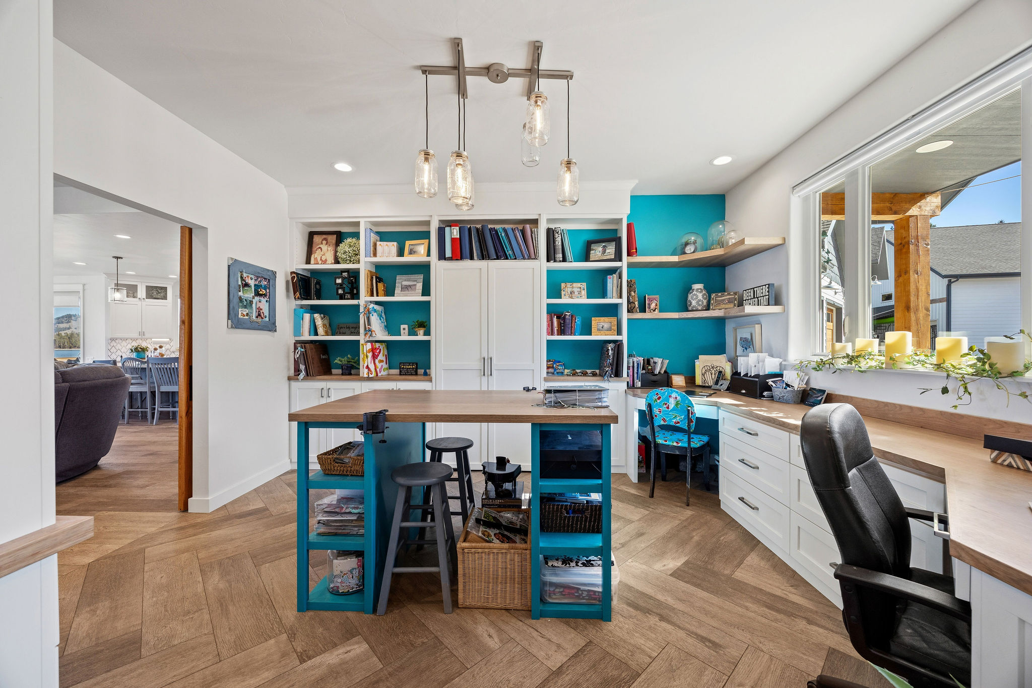 42818 La Bella Lane