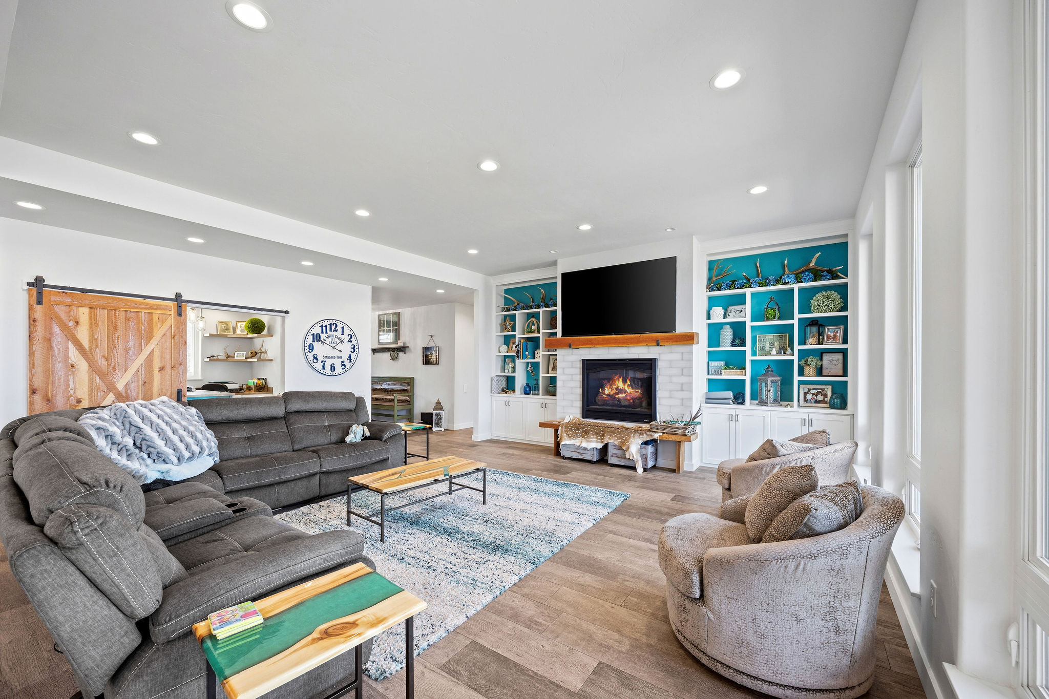 42818 La Bella Lane