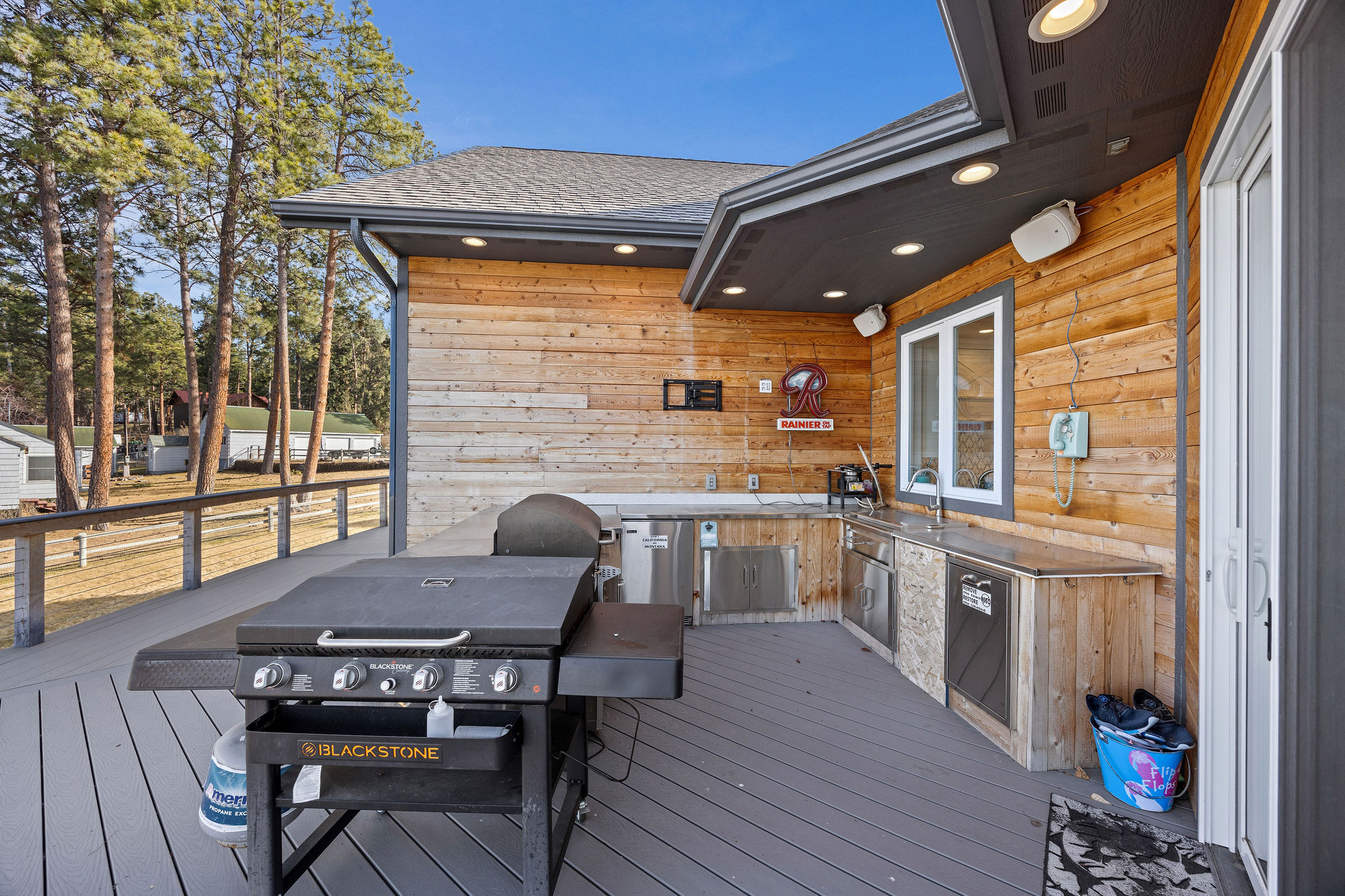 42818 La Bella Lane