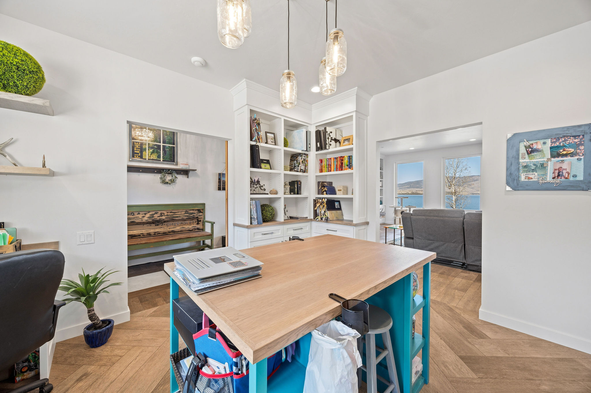 42818 La Bella Lane