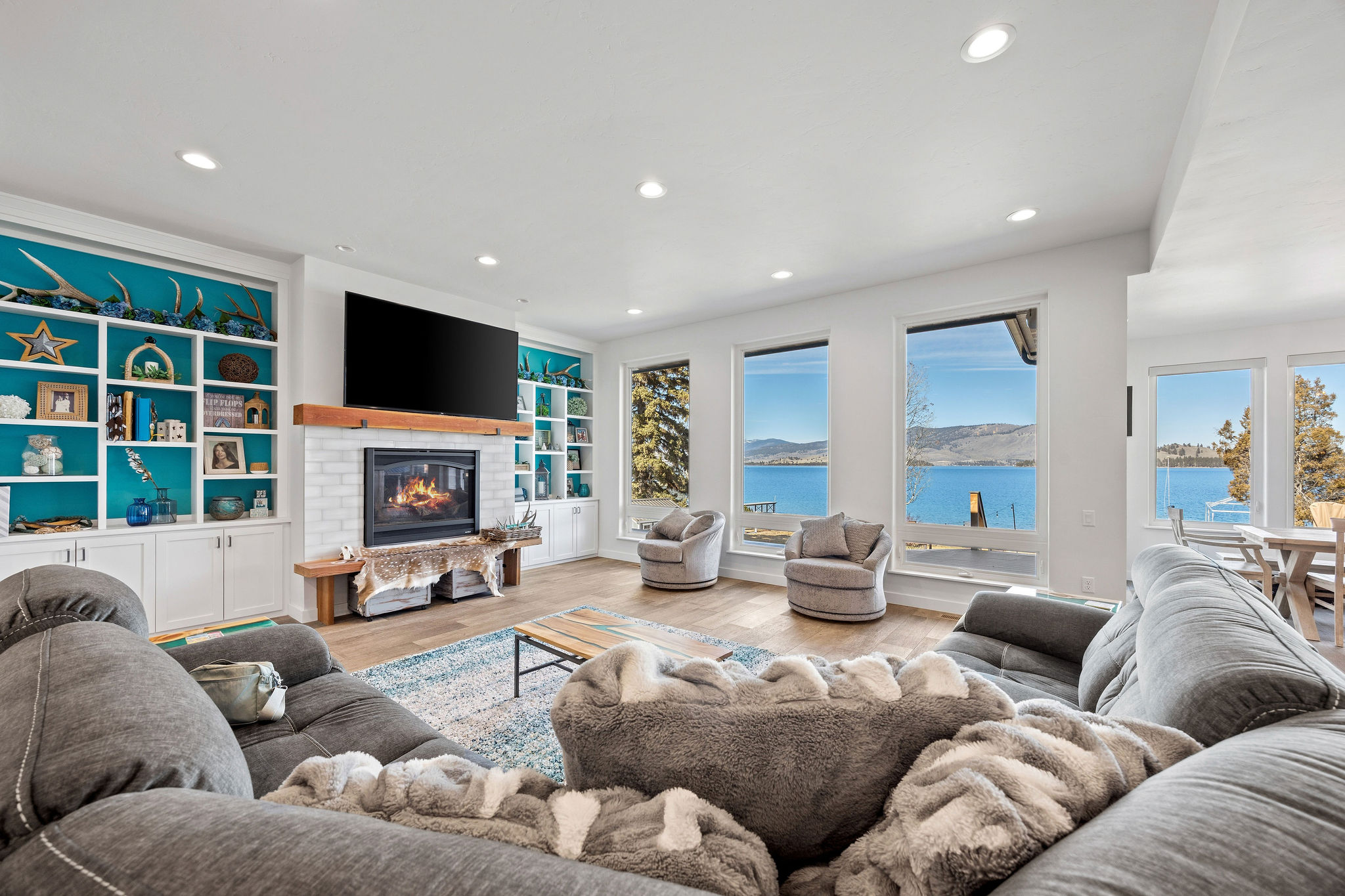 42818 La Bella Lane