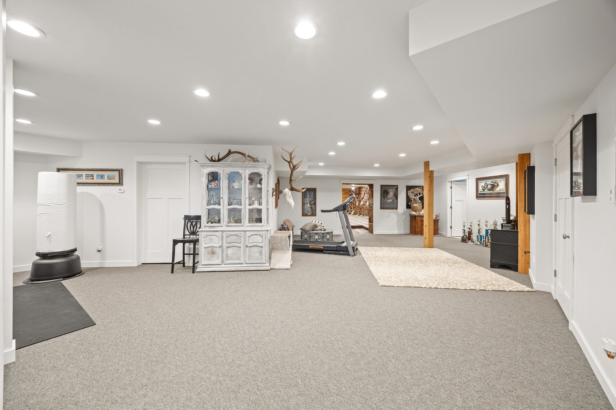 42818 La Bella Lane