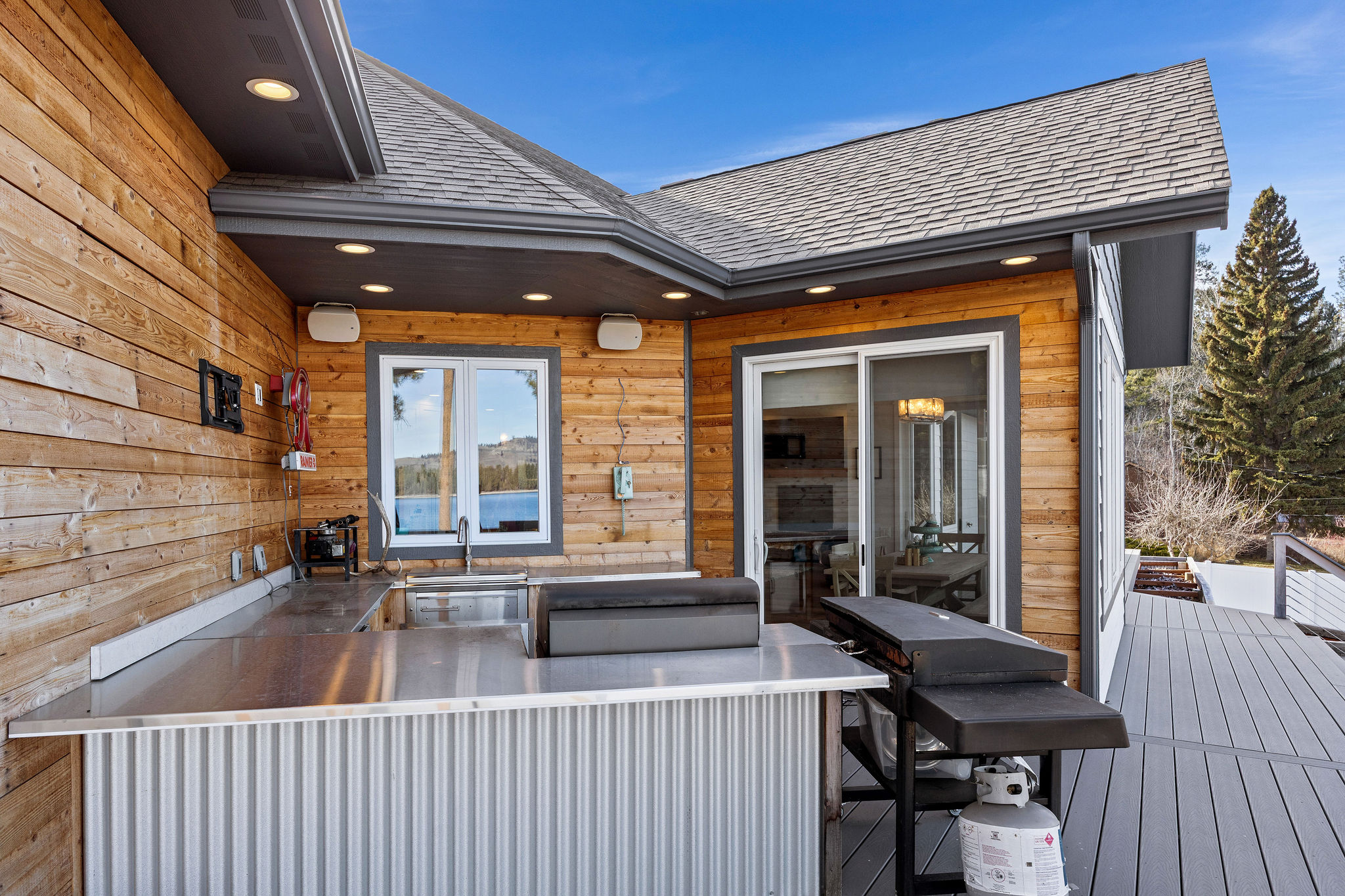 42818 La Bella Lane