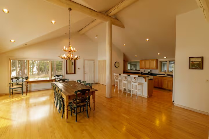 22700 Northaire Lane