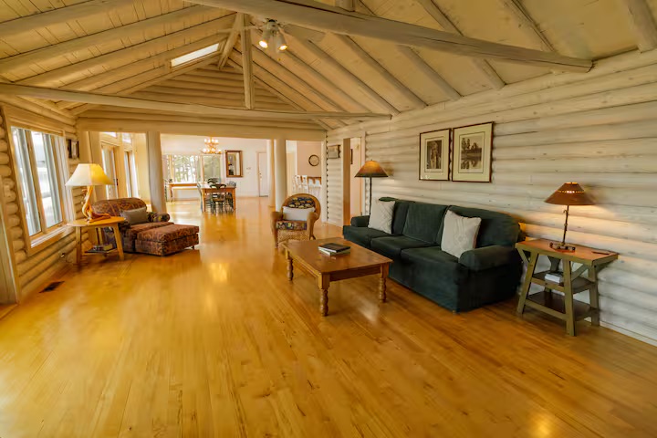 22700 Northaire Lane