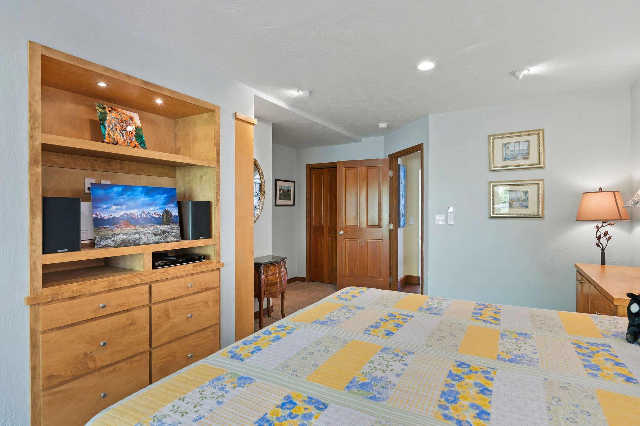 280 Westridge Drive