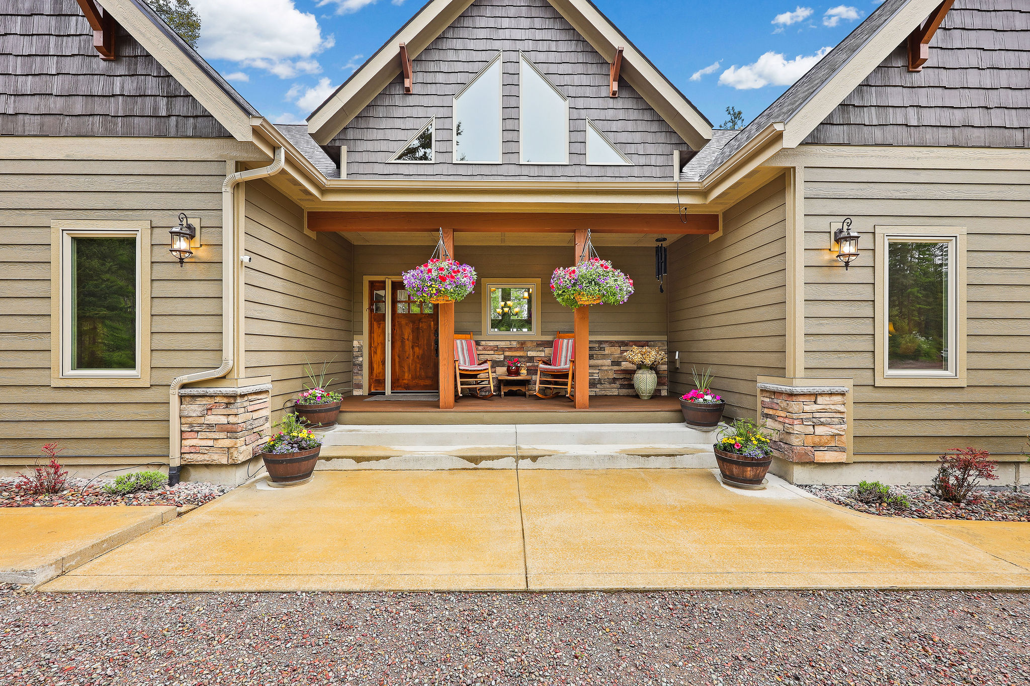 156 Goldenview Lane