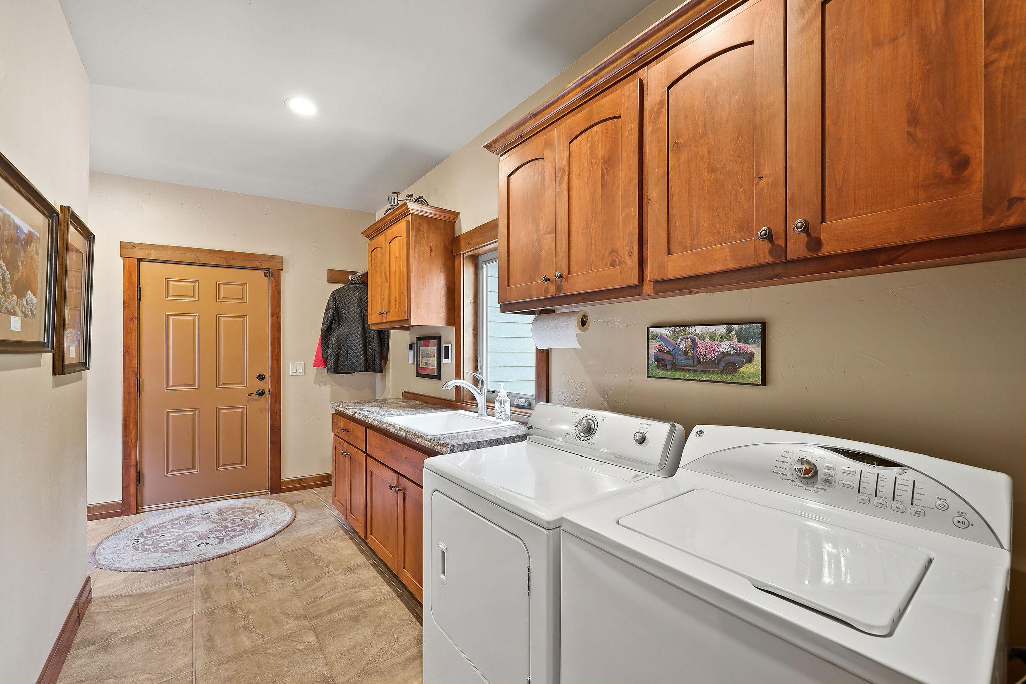 156 Goldenview Lane