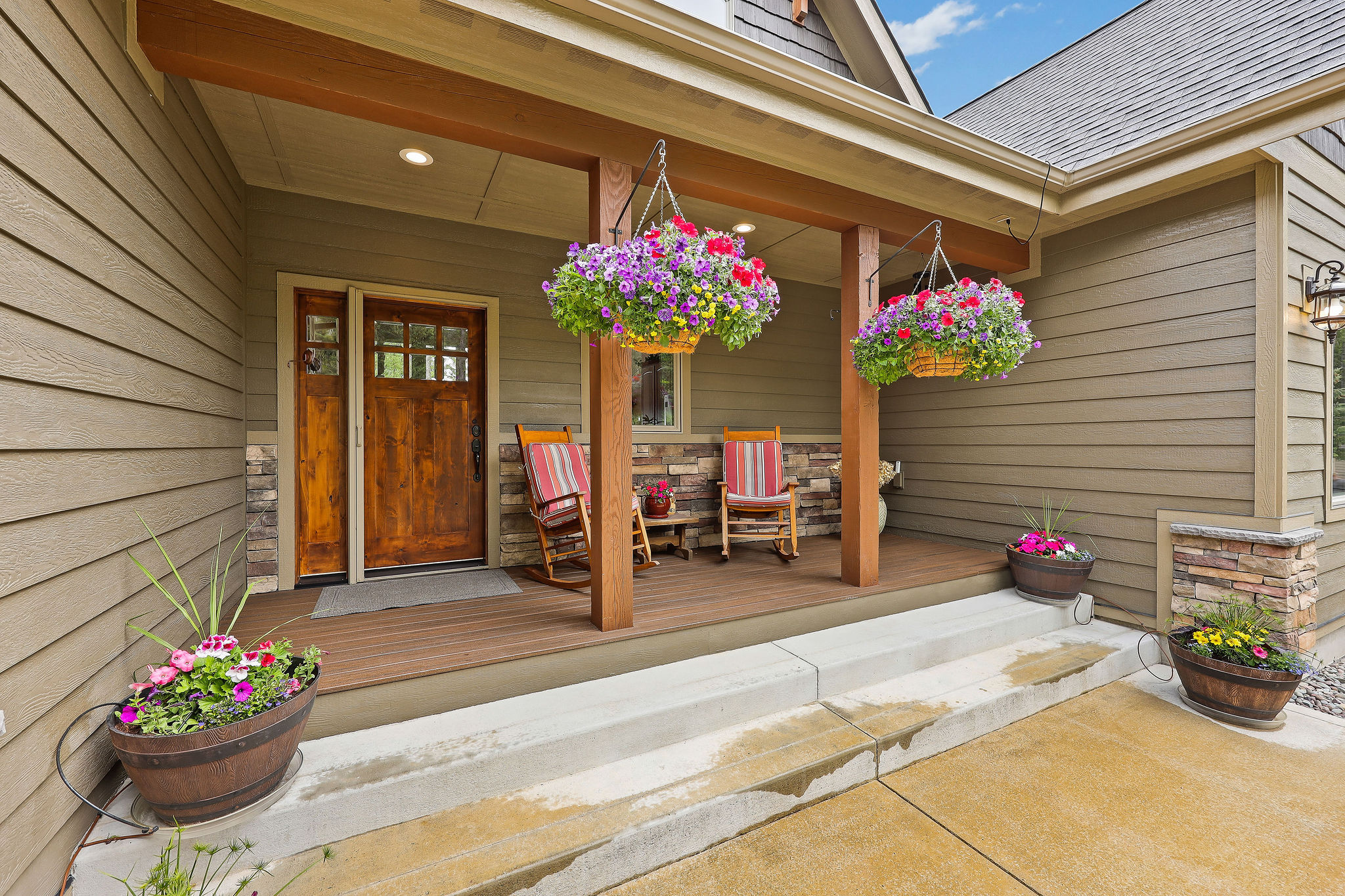 156 Goldenview Lane