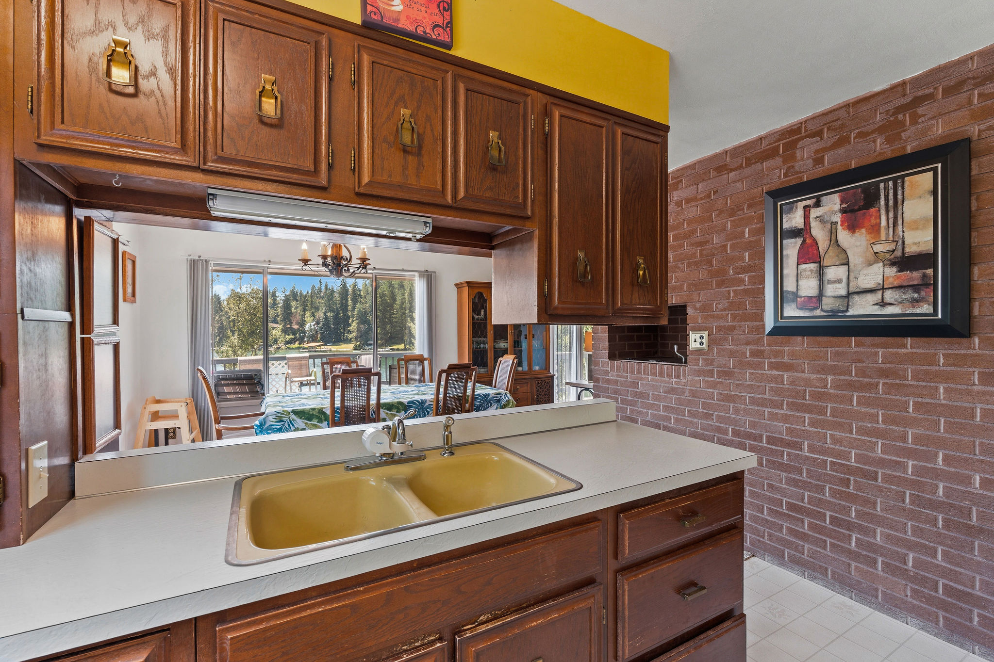 205 Lakeshore Drive