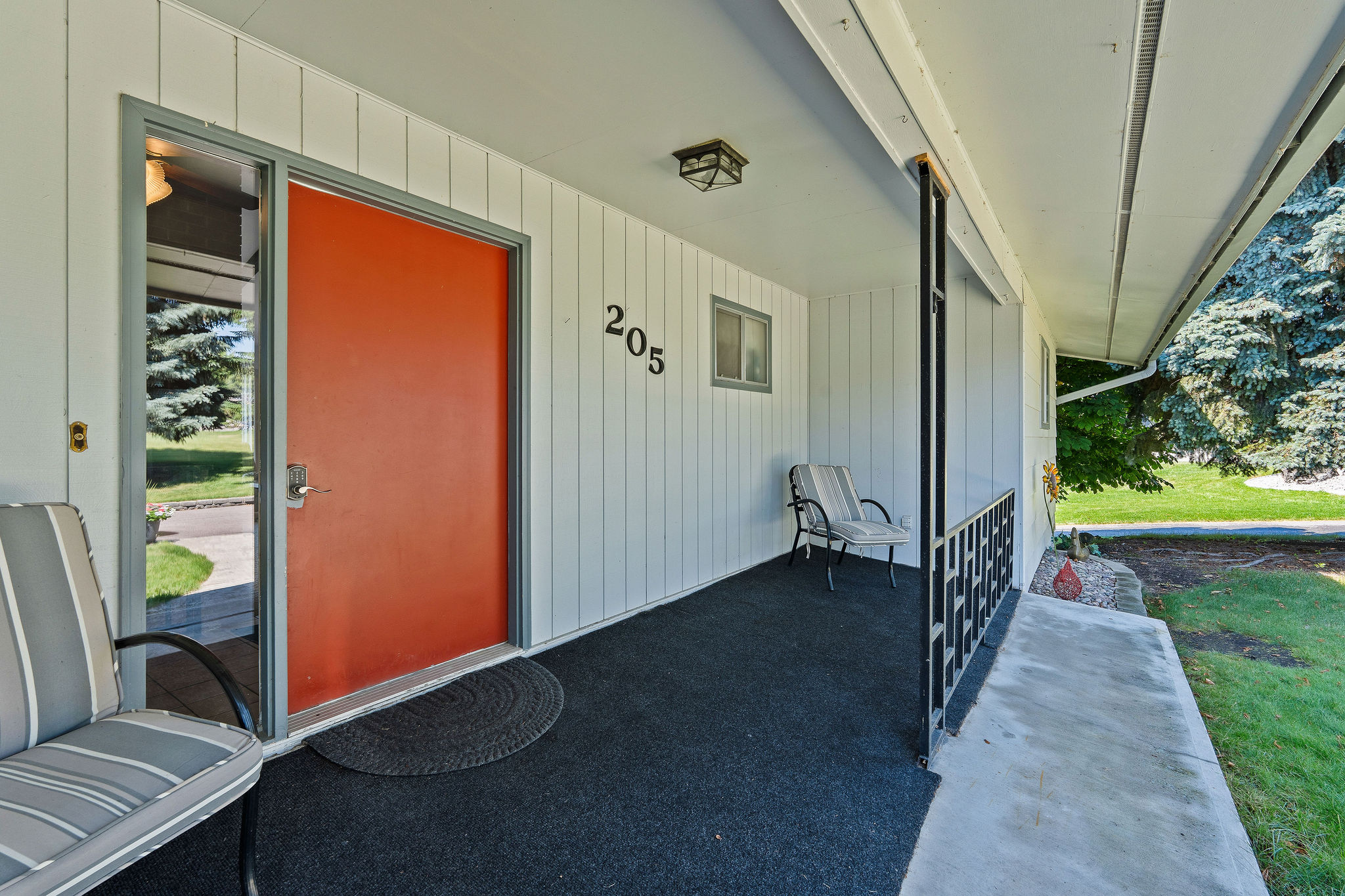 205 Lakeshore Drive