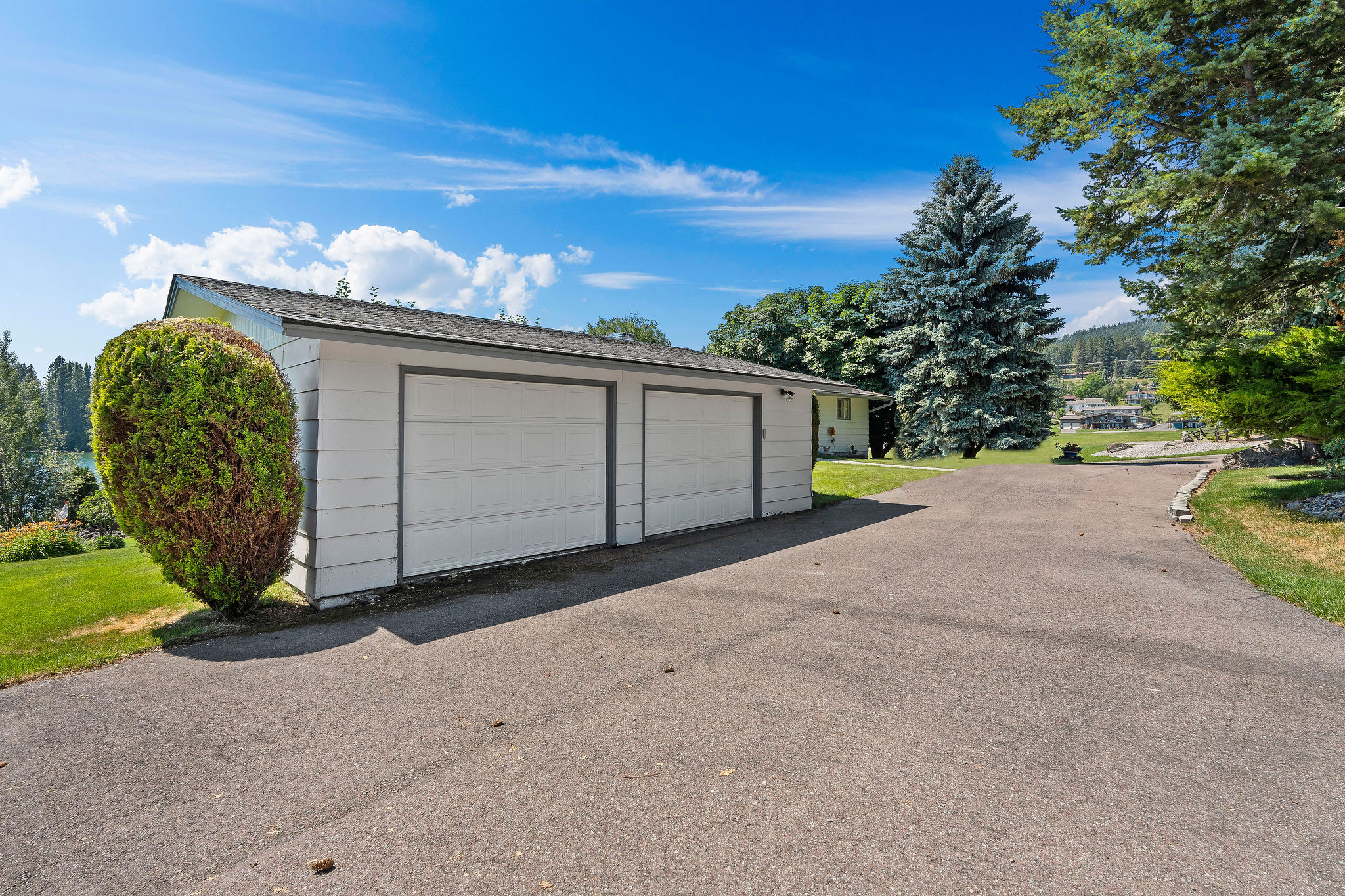 205 Lakeshore Drive