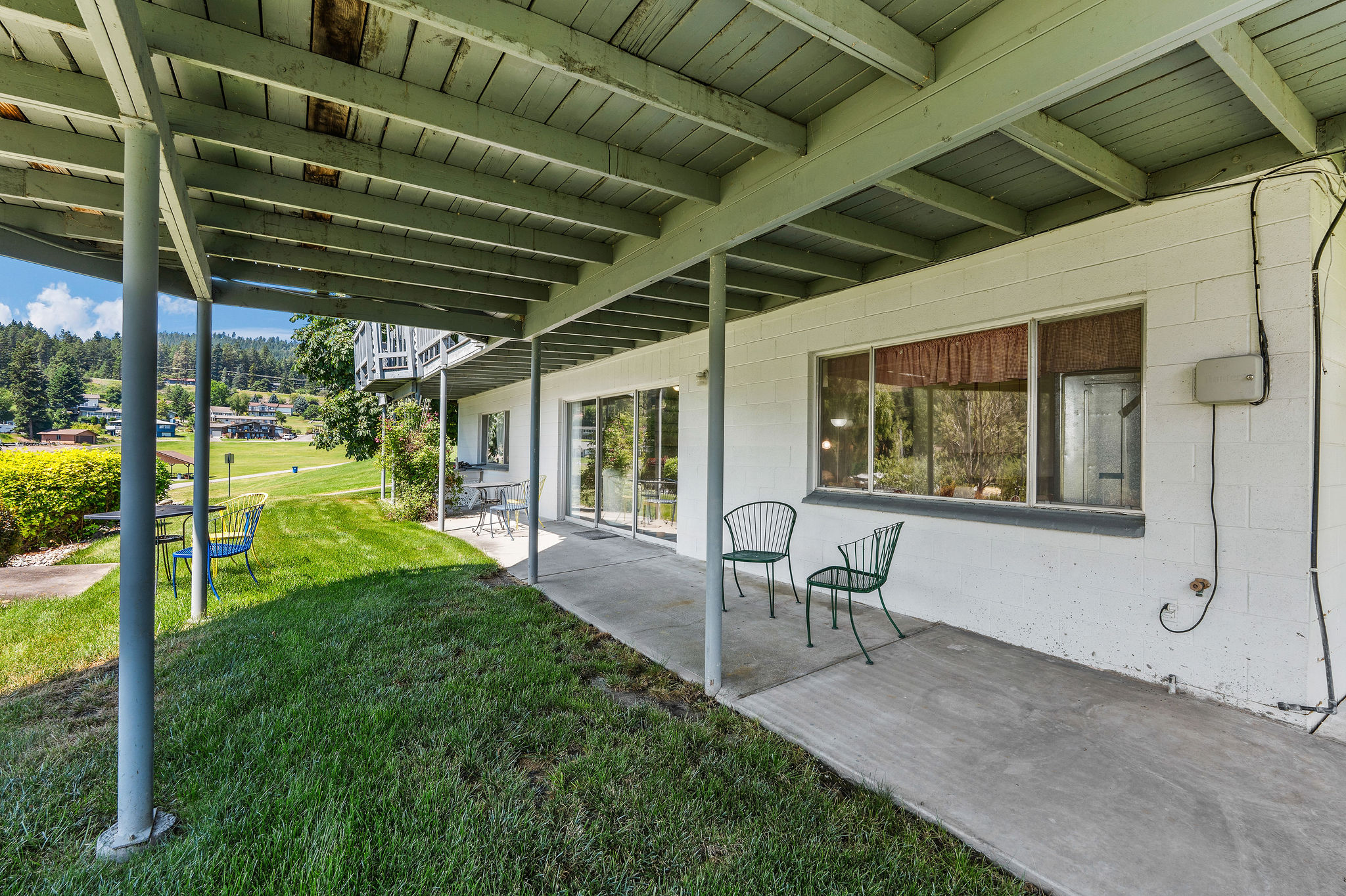 205 Lakeshore Drive