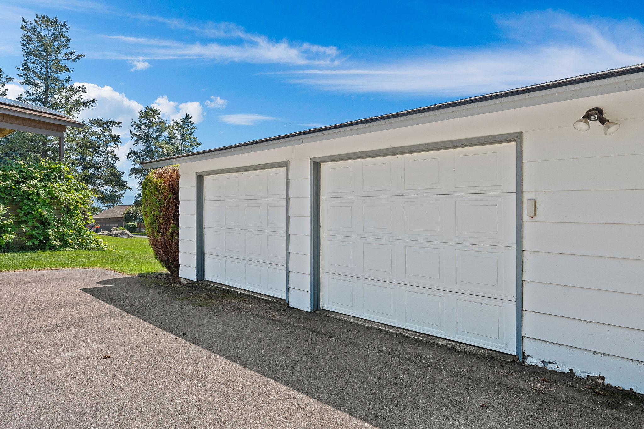 205 Lakeshore Drive