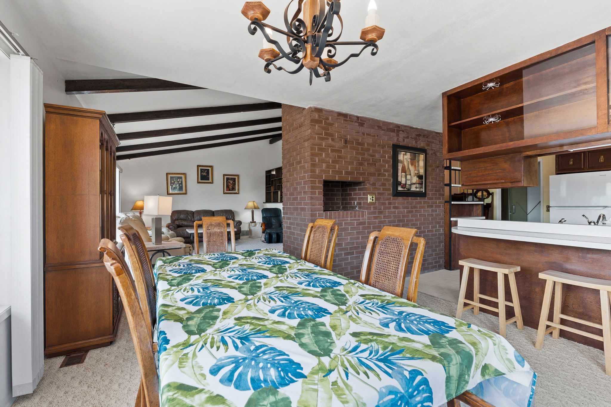 205 Lakeshore Drive