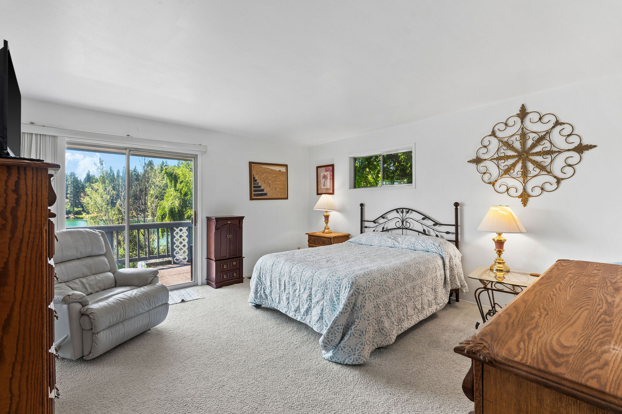 205 Lakeshore Drive