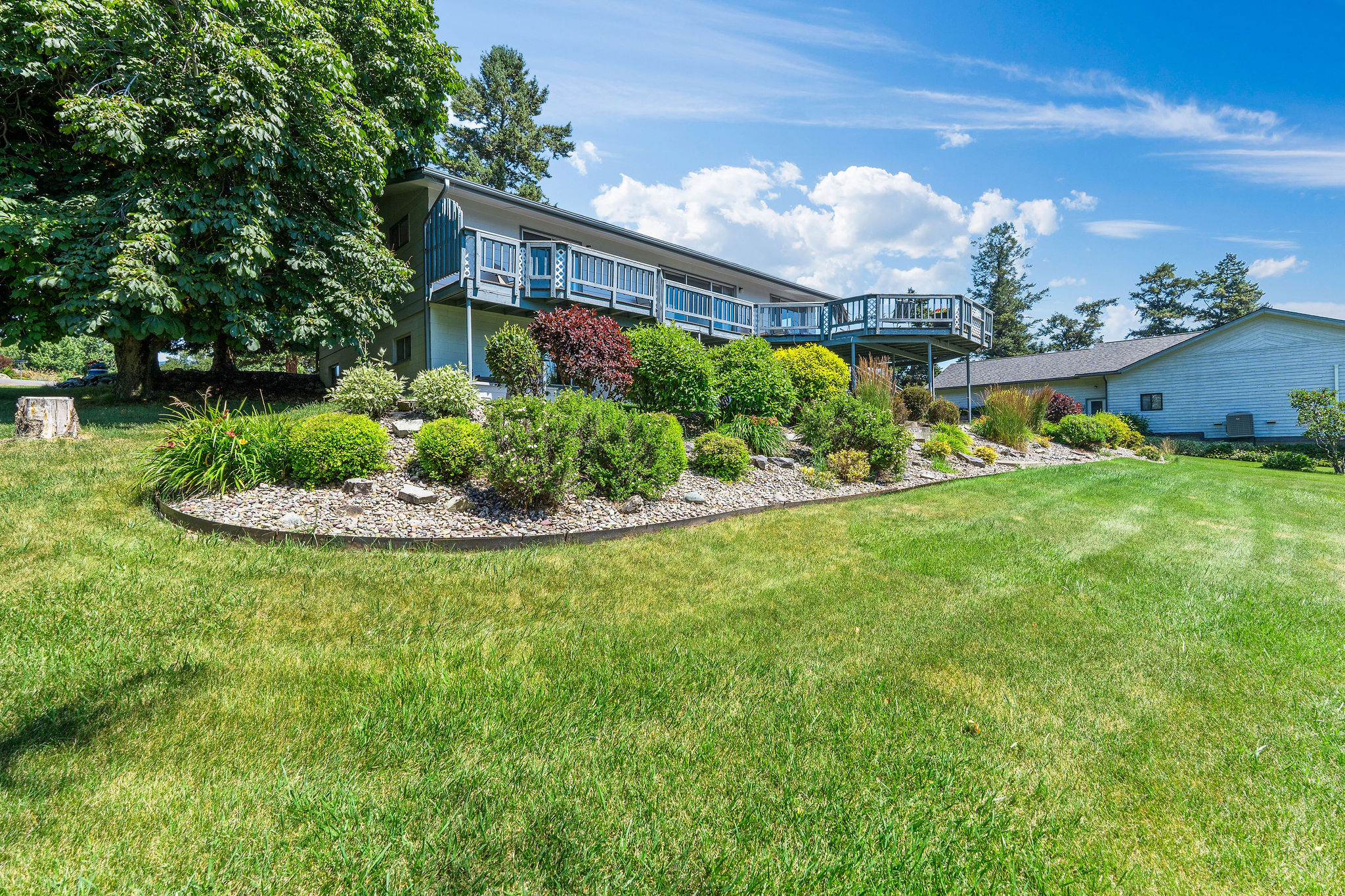 205 Lakeshore Drive